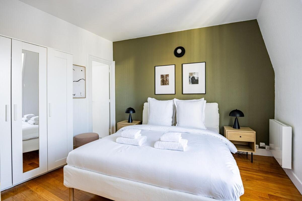 1 Bedroom # 14 # Alesia *