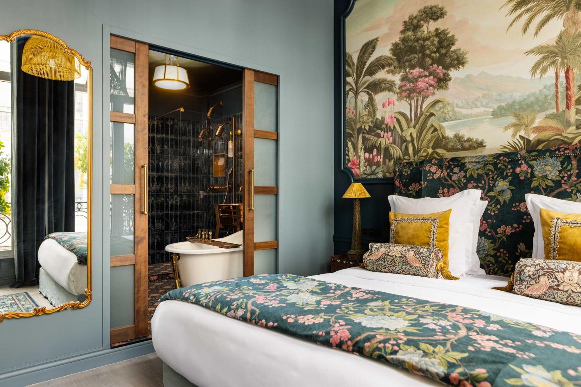 The Grand Champs Elysees Apartment Paris