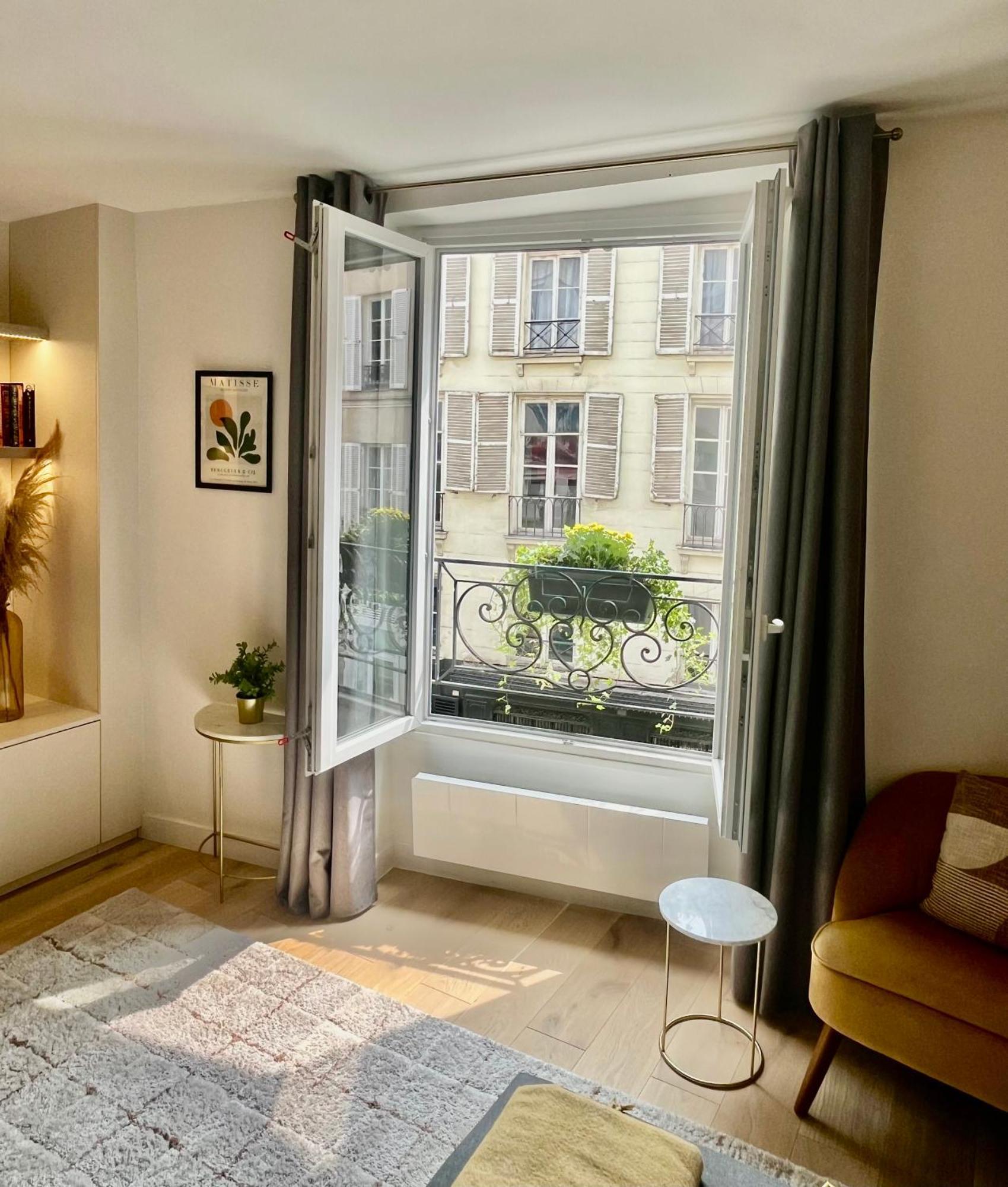Renovated Saint-germain-des-pres - Le Bon Marche Paris