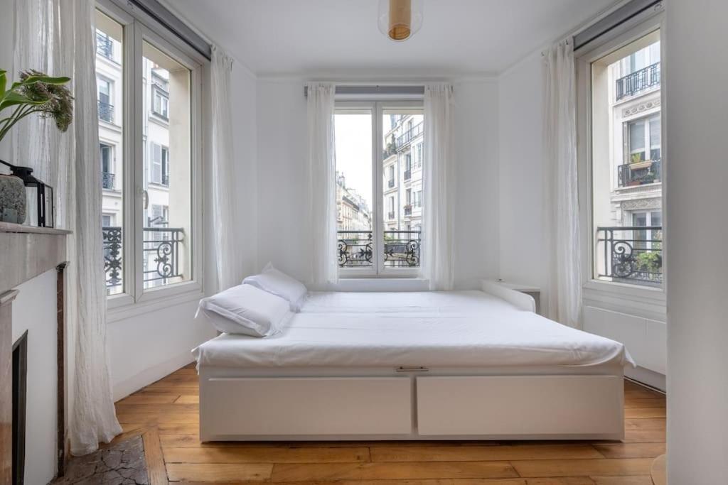 Apartment Cosy With 270 Degrees View On Streets *