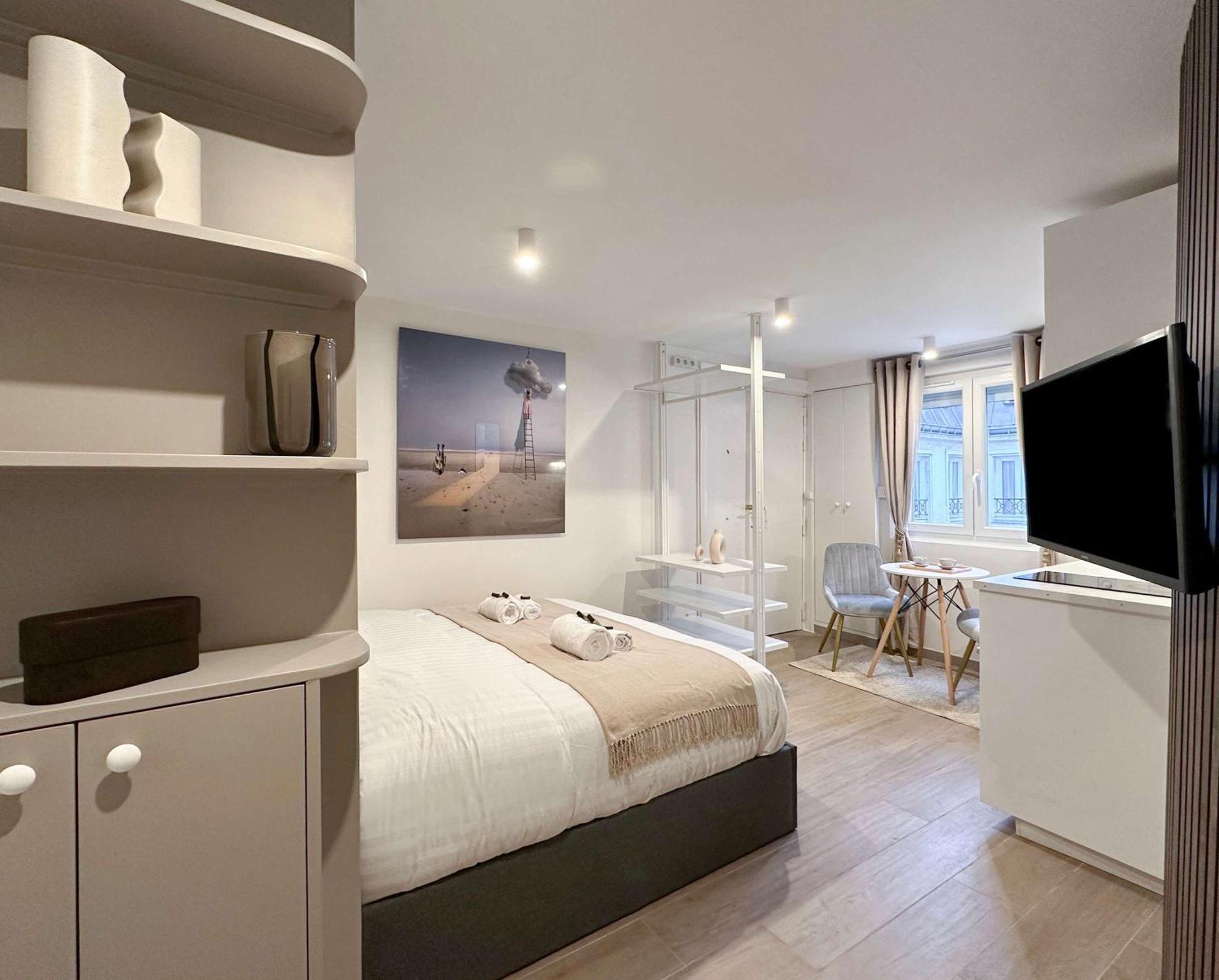 Brand New Near La Madeleine ! Appartement *