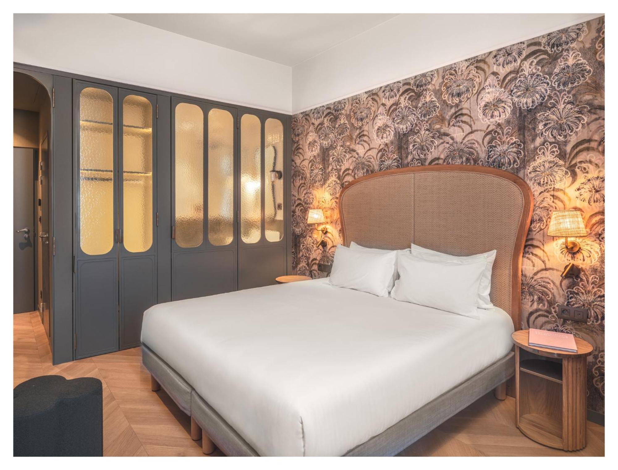 Miss Fuller Hotel 4*