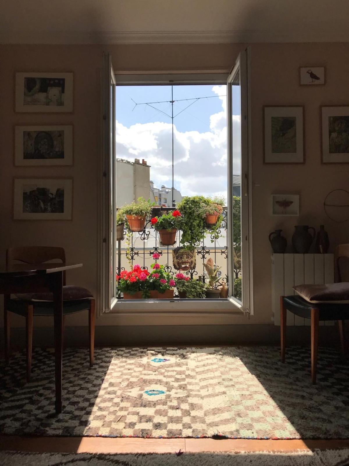 Apartment Cozy Montmartre With Views Over Rooftops Paris