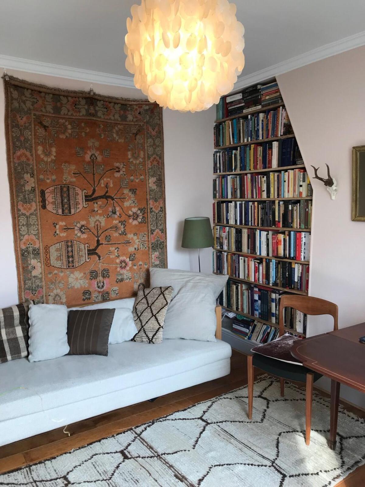 Cozy Montmartre With Views Over Rooftops Apartment