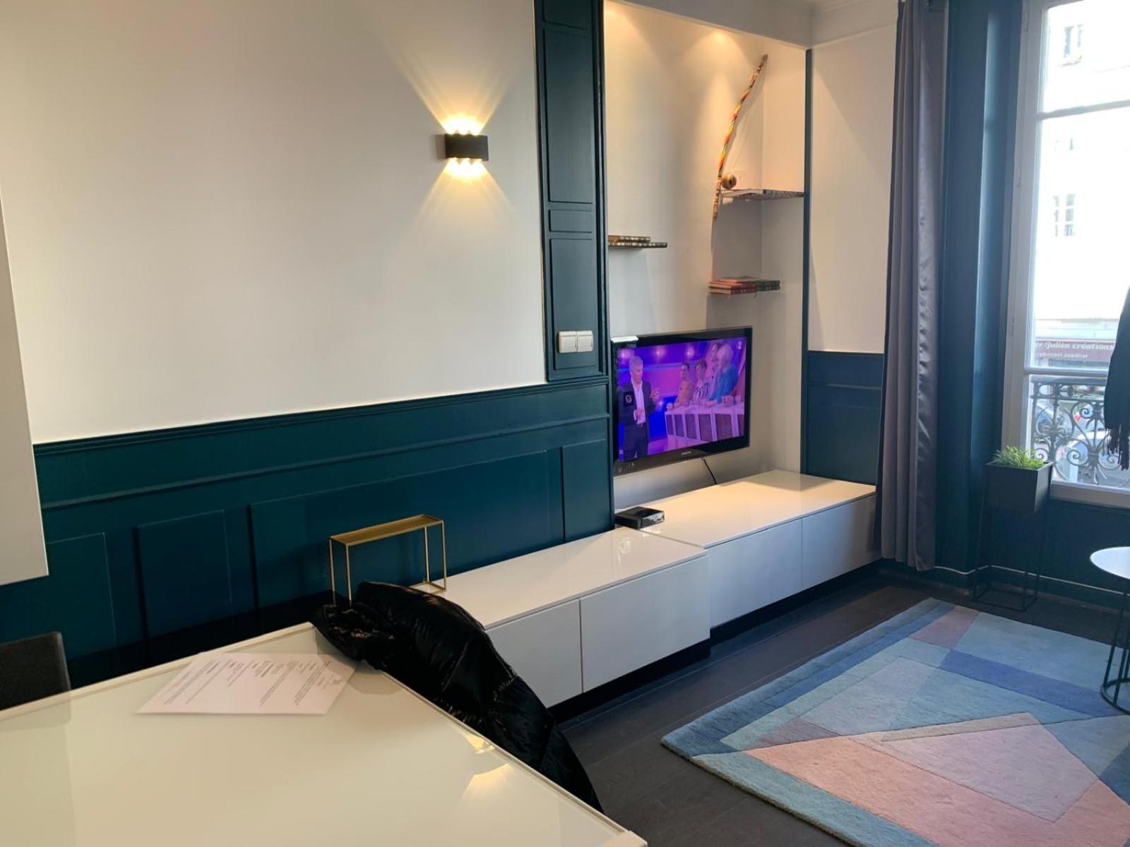 Apartment Center Of Marais *