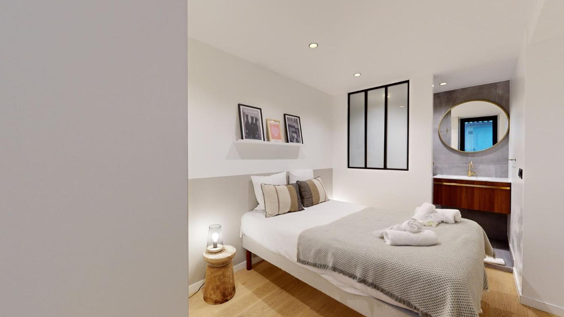 Apartment 506 Cadet - Superb In Paris