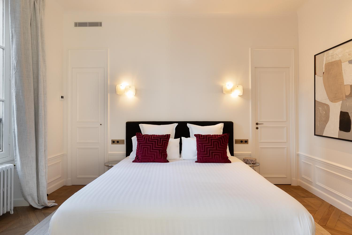 Apartment Pick A Flat's In Saint-germain - Place Furstemberg Paris