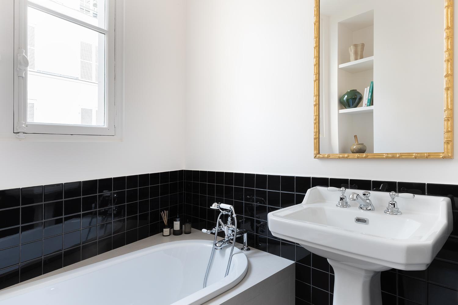 Apartment Pick A Flat's In Saint-germain - Place Furstemberg