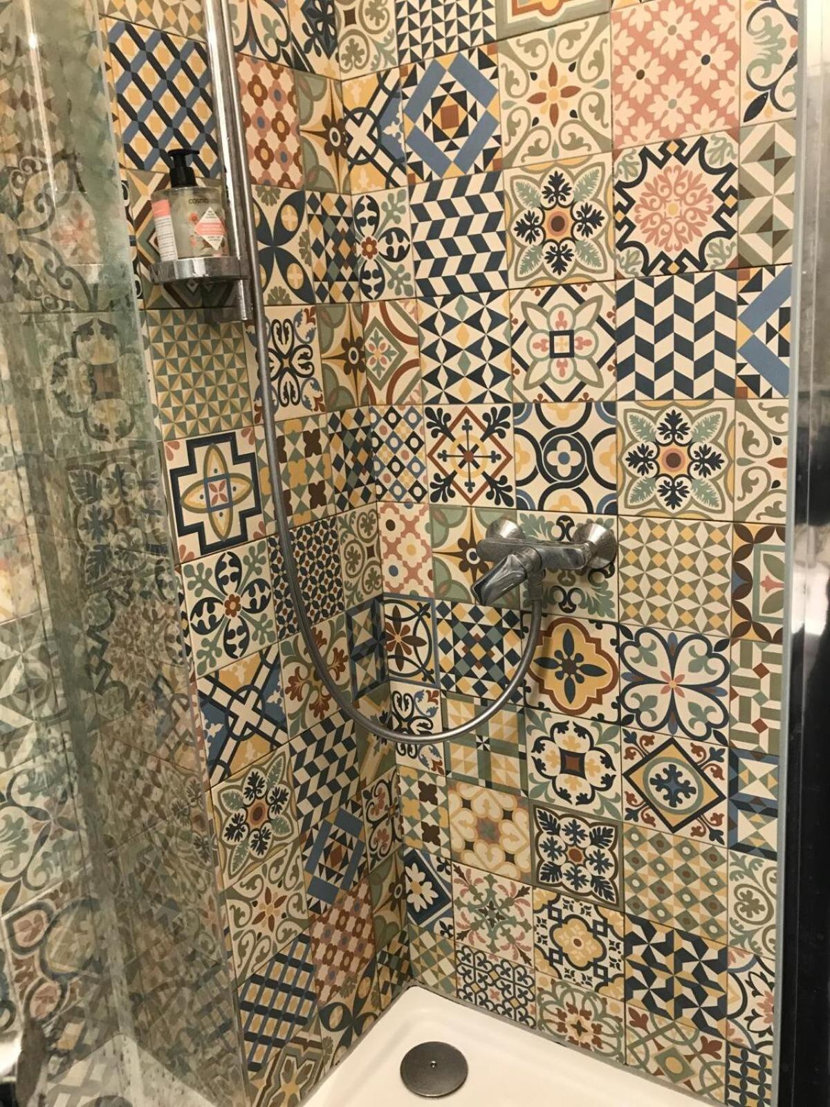 Charming Flat In Belleville Paris