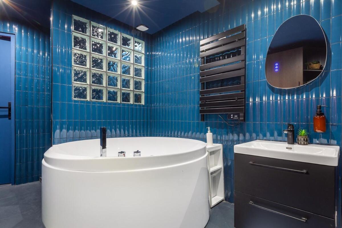 Arc De Triomphe Romantic Jacuzzi Saphir Apartment *