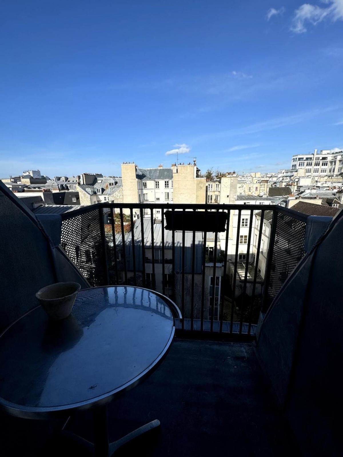 En Plein Coeur Du Marais Apartment