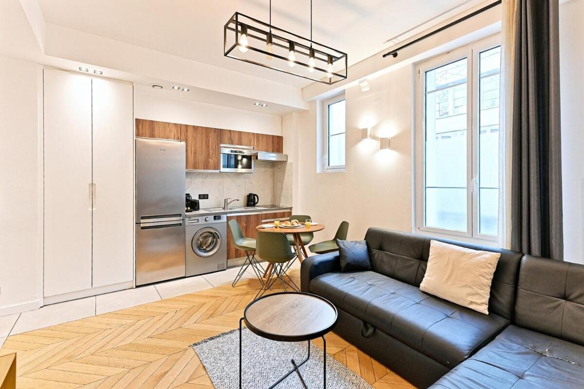 Apartment Raffine Pres De La Seine 16eme Paris