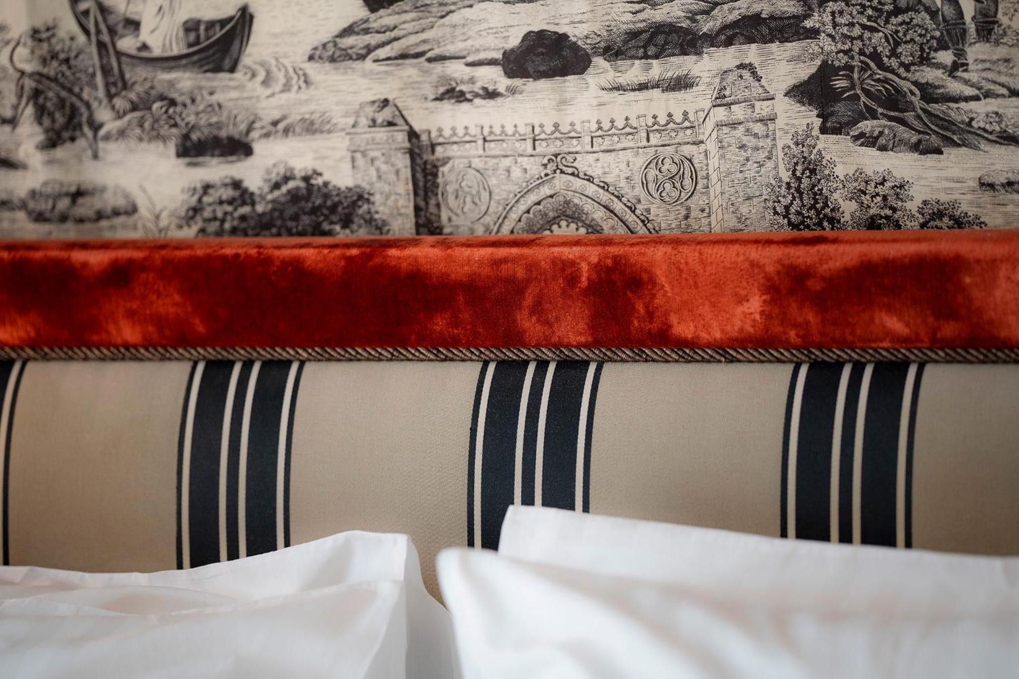 Maison Athenee Hotel 4*