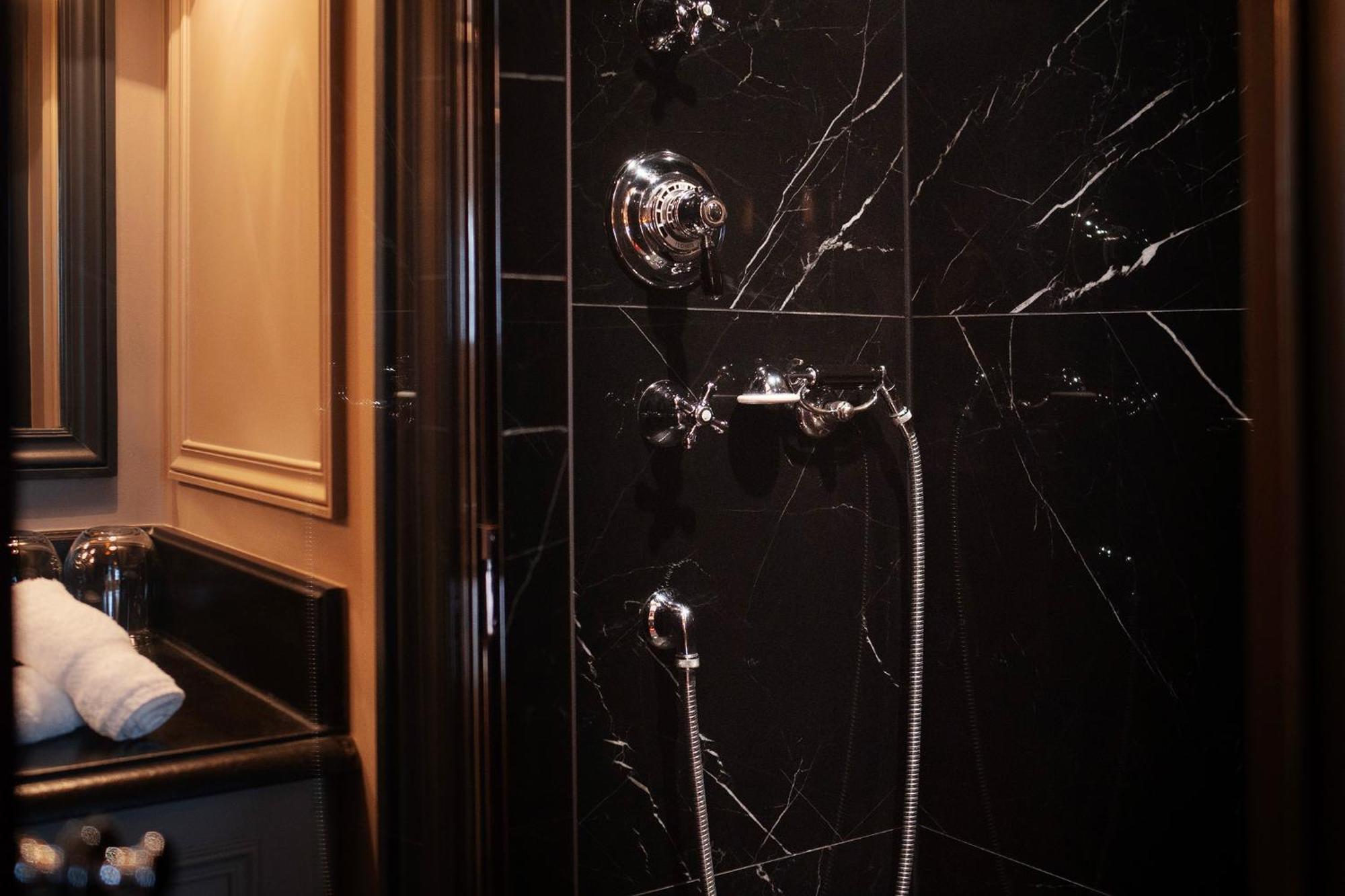 Maison Athenee Hotel Paris