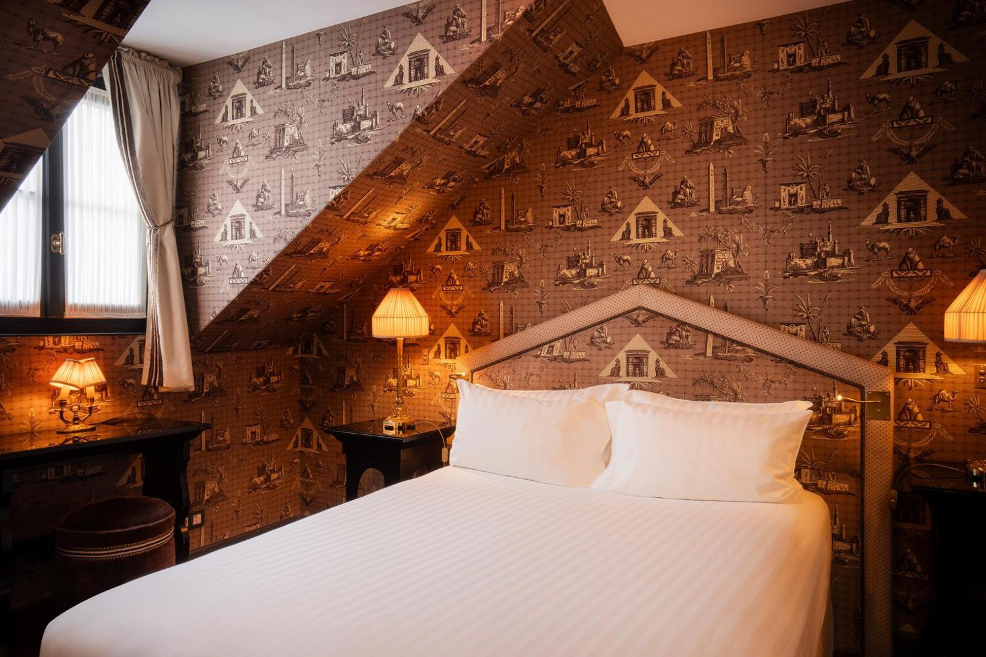 Maison Athenee Paris