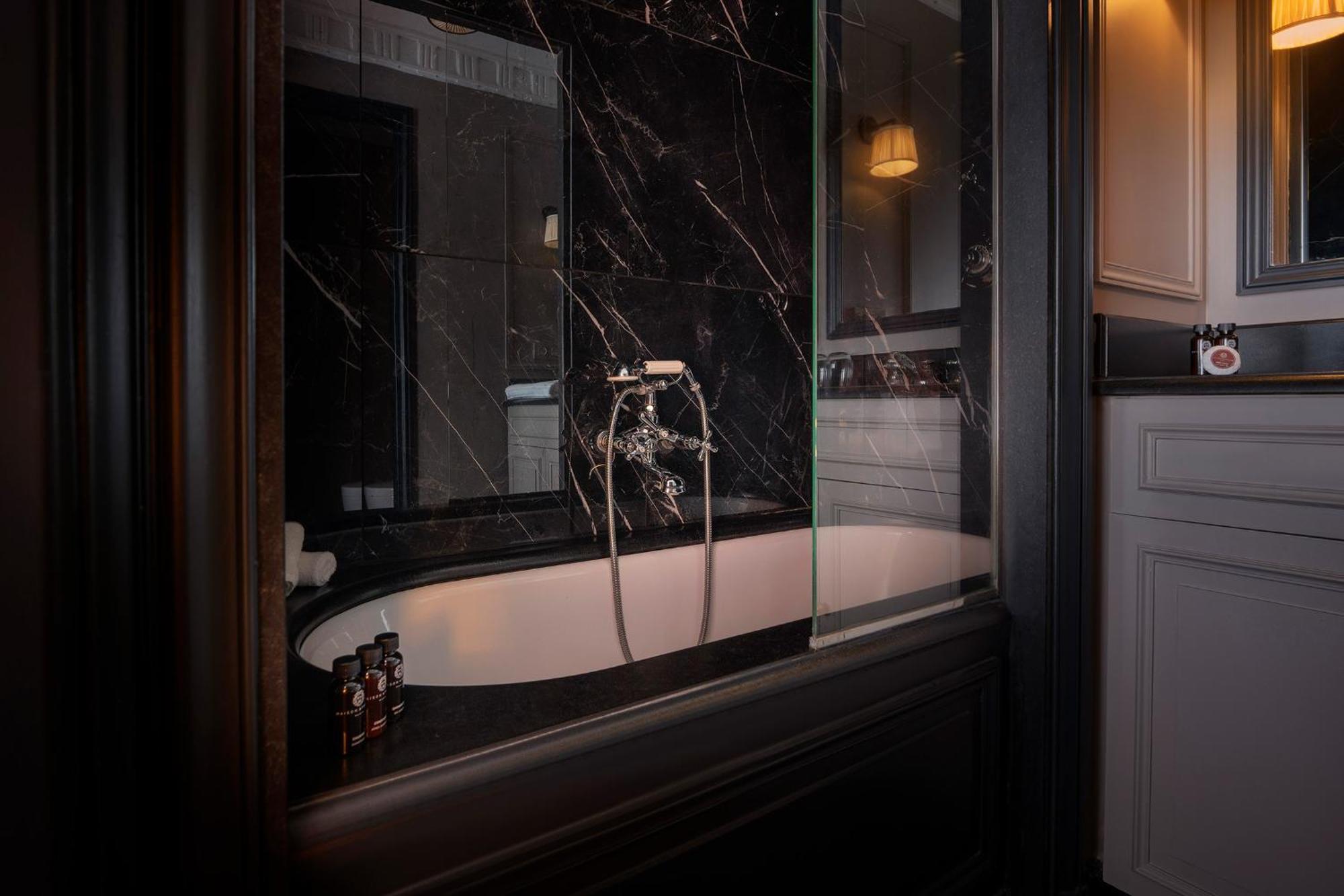 Maison Athenee Hotel 4*