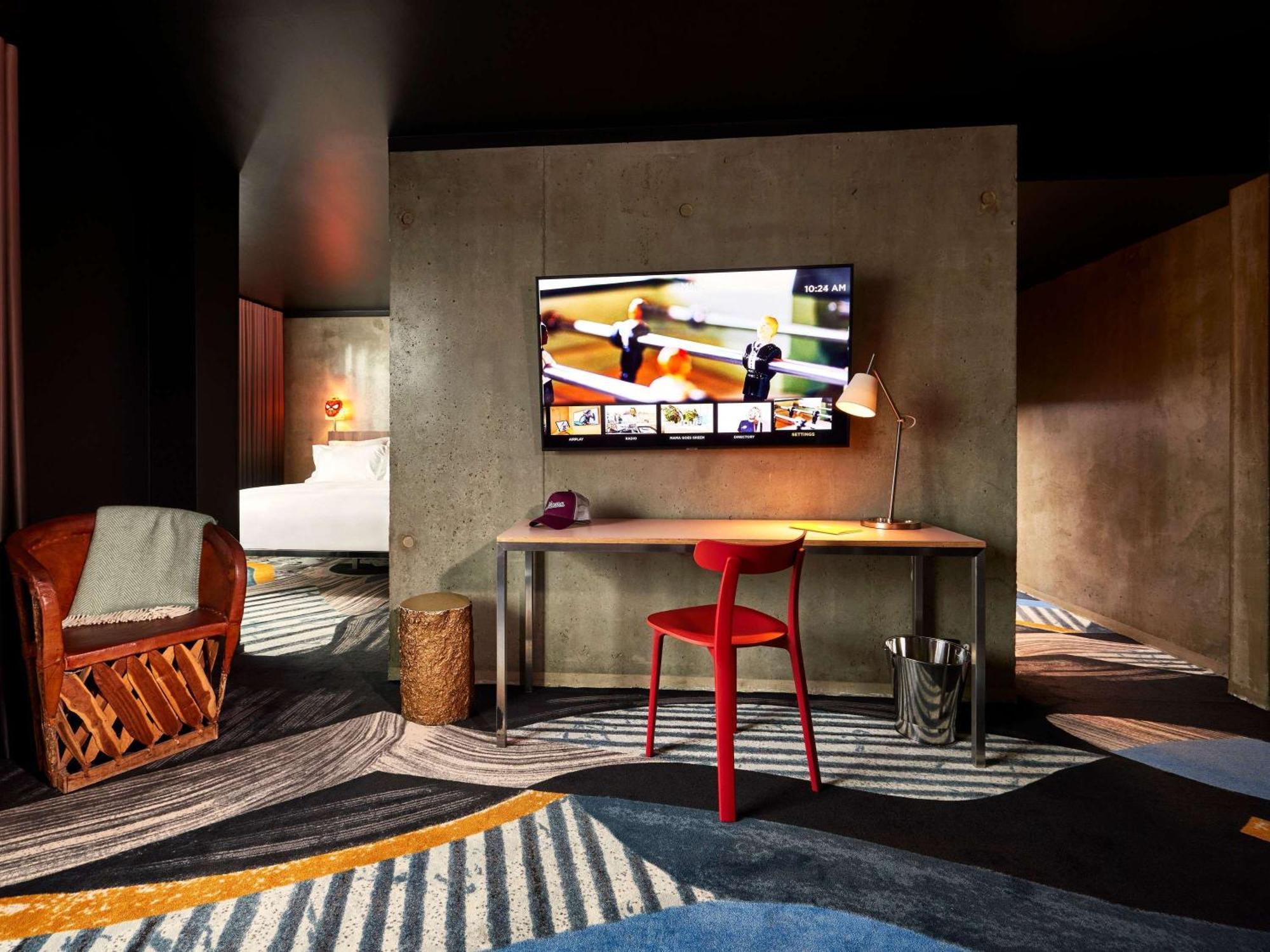 Hotel Mama Shelter East Paris