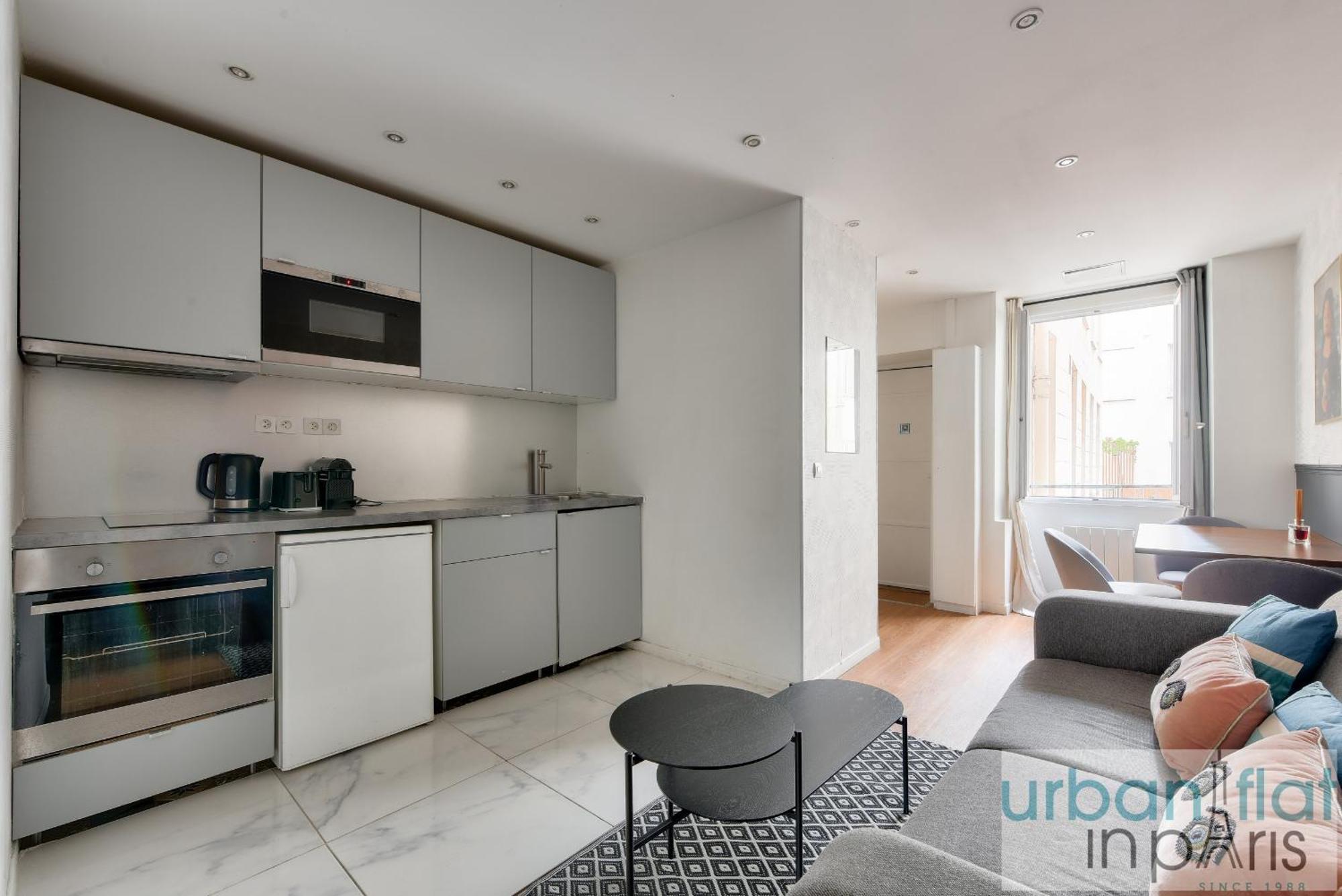 04 Flat Montorgeuil 3 Paris