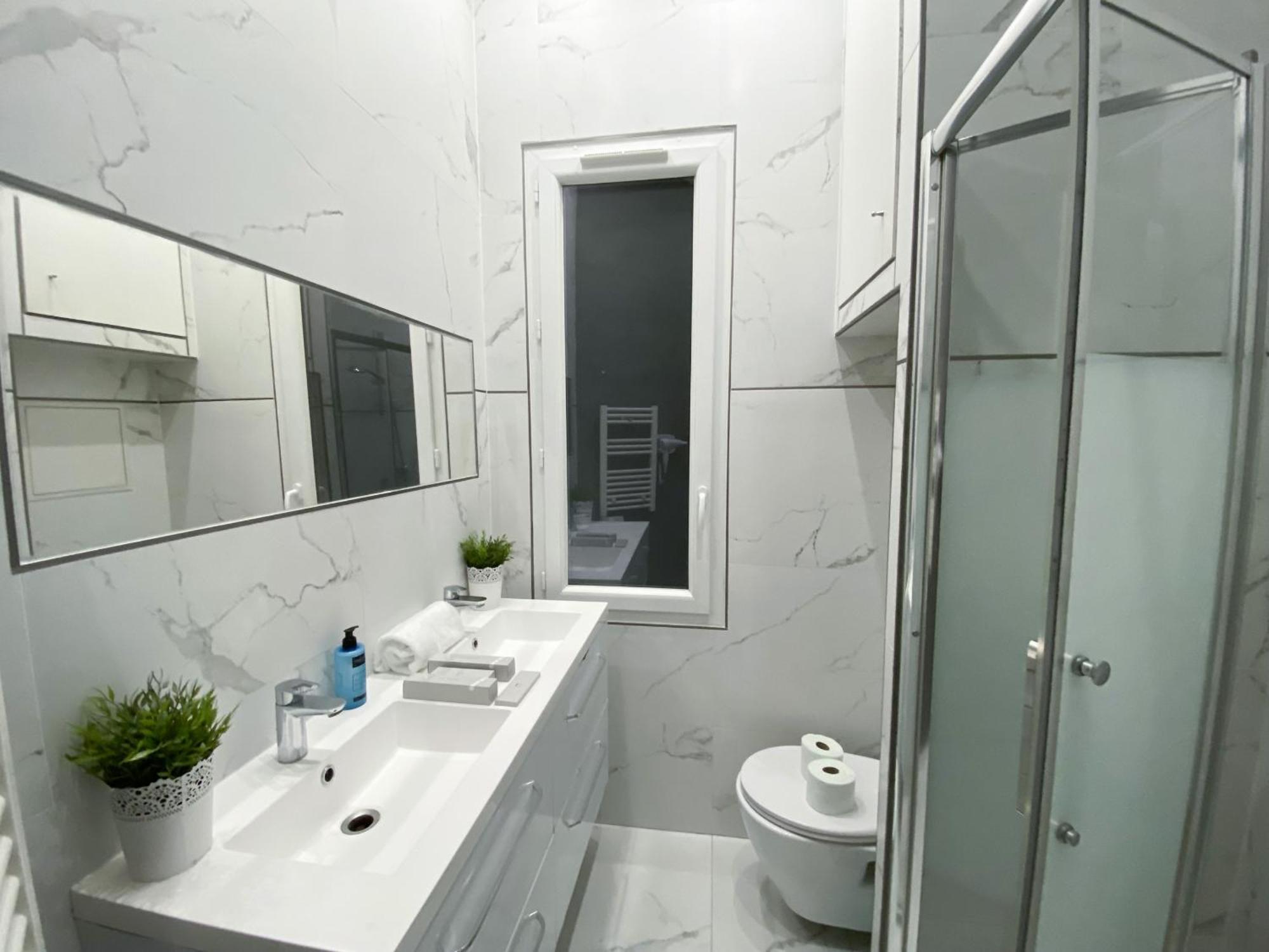 72 - Mermoz Mickey Mouse Apartamento Paris