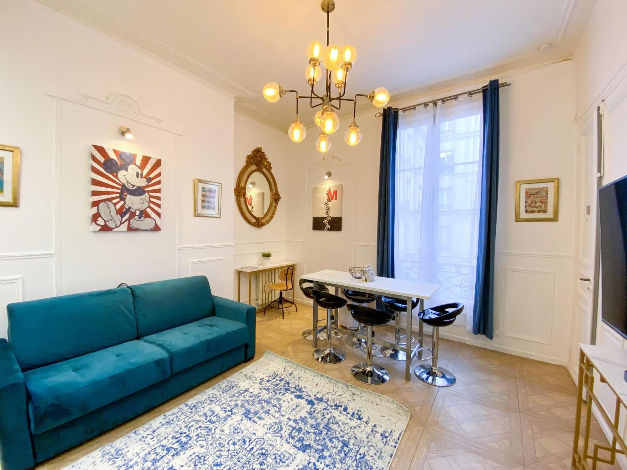 72 - Mermoz Mickey Mouse Apartamento