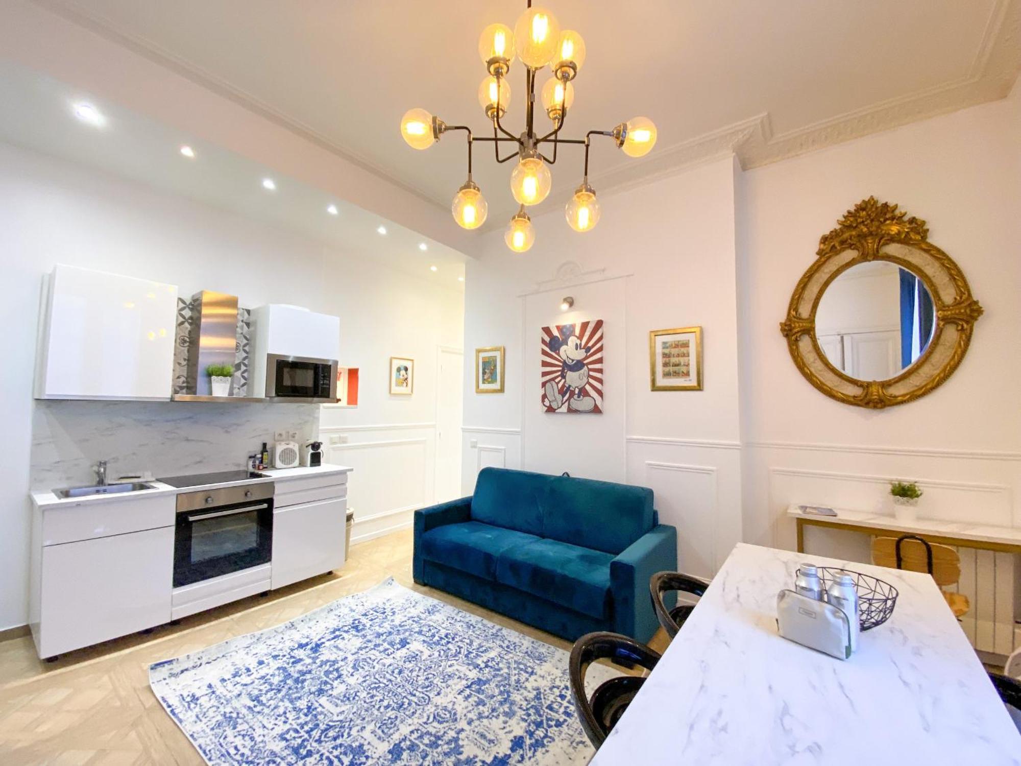 72 - Mermoz Mickey Mouse Apartamento *