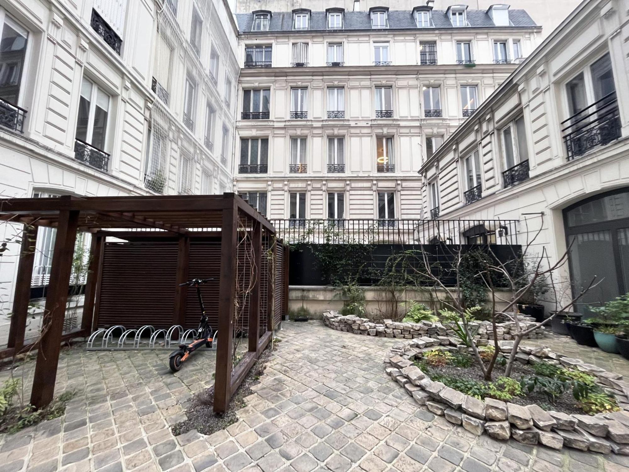 Apartment 09 - Stylish Duplex Champs-elysees