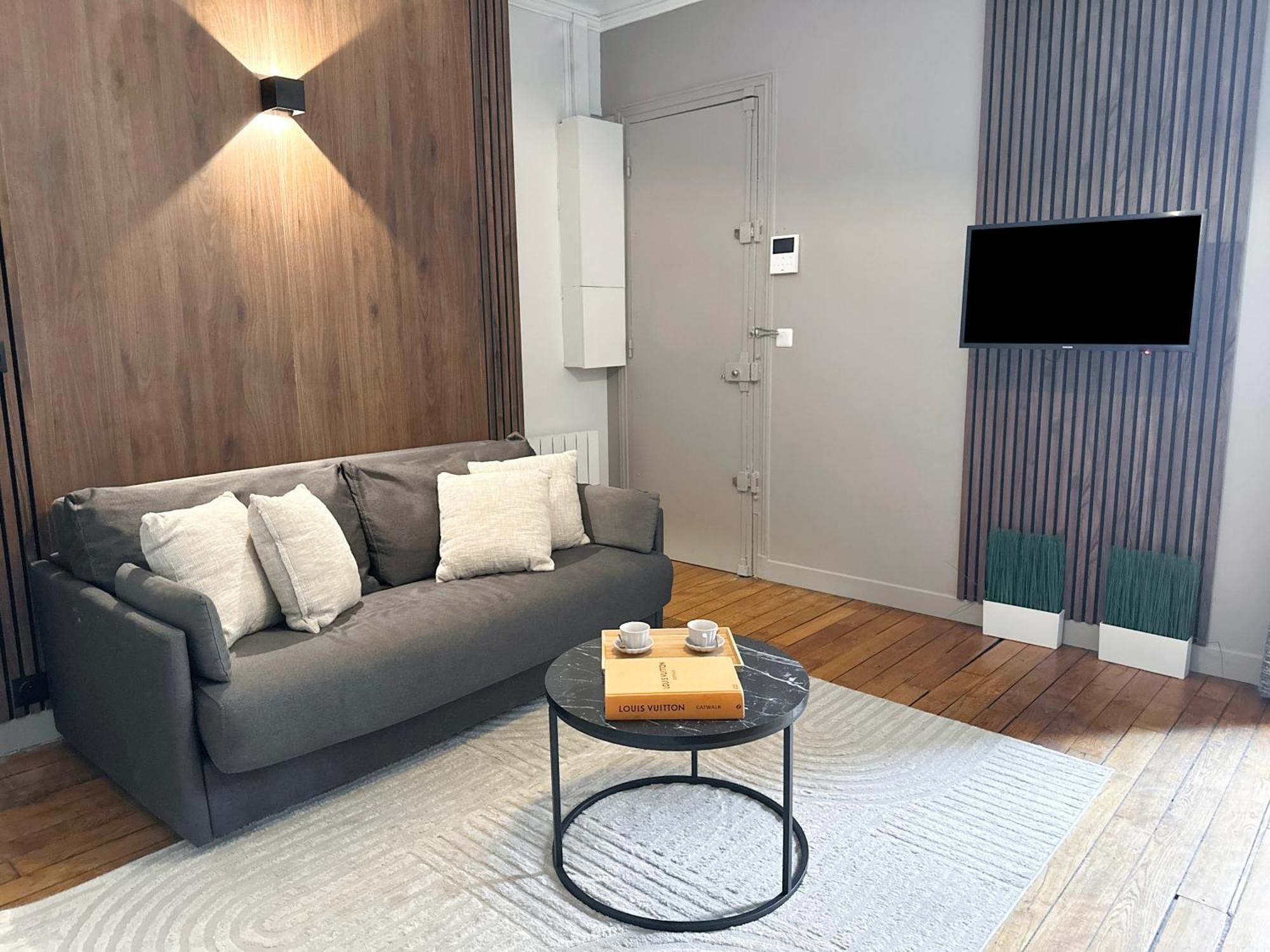 Apartment Unique Flat Near Louvre & Palais Royal Paris