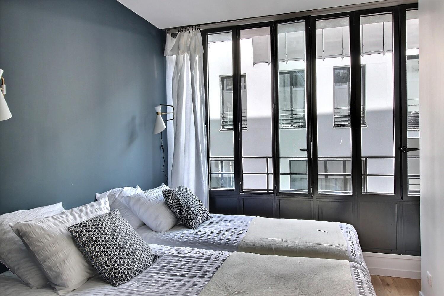 Parisian L Marais Apartment *