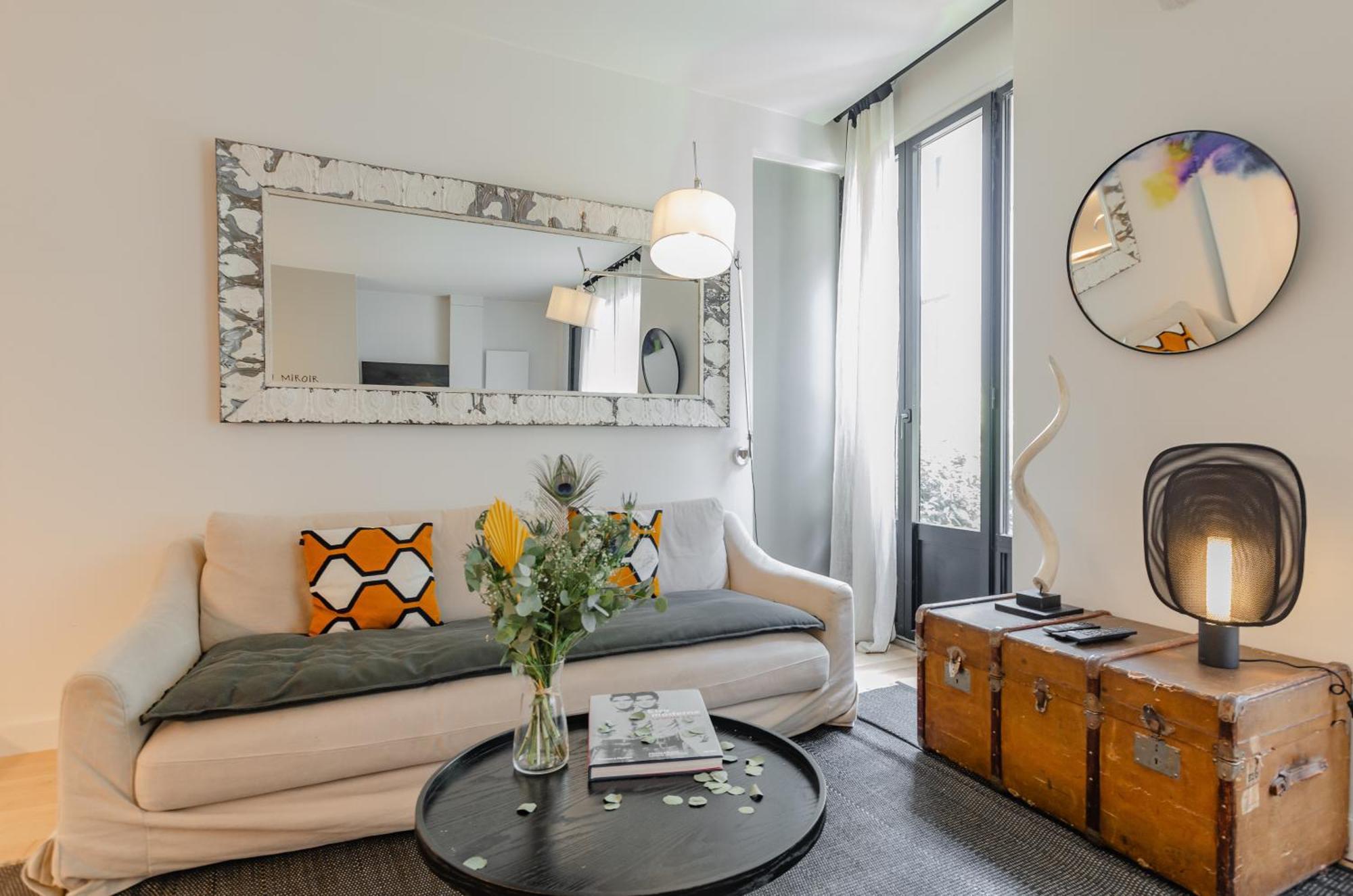 Apartment Parisian L Marais