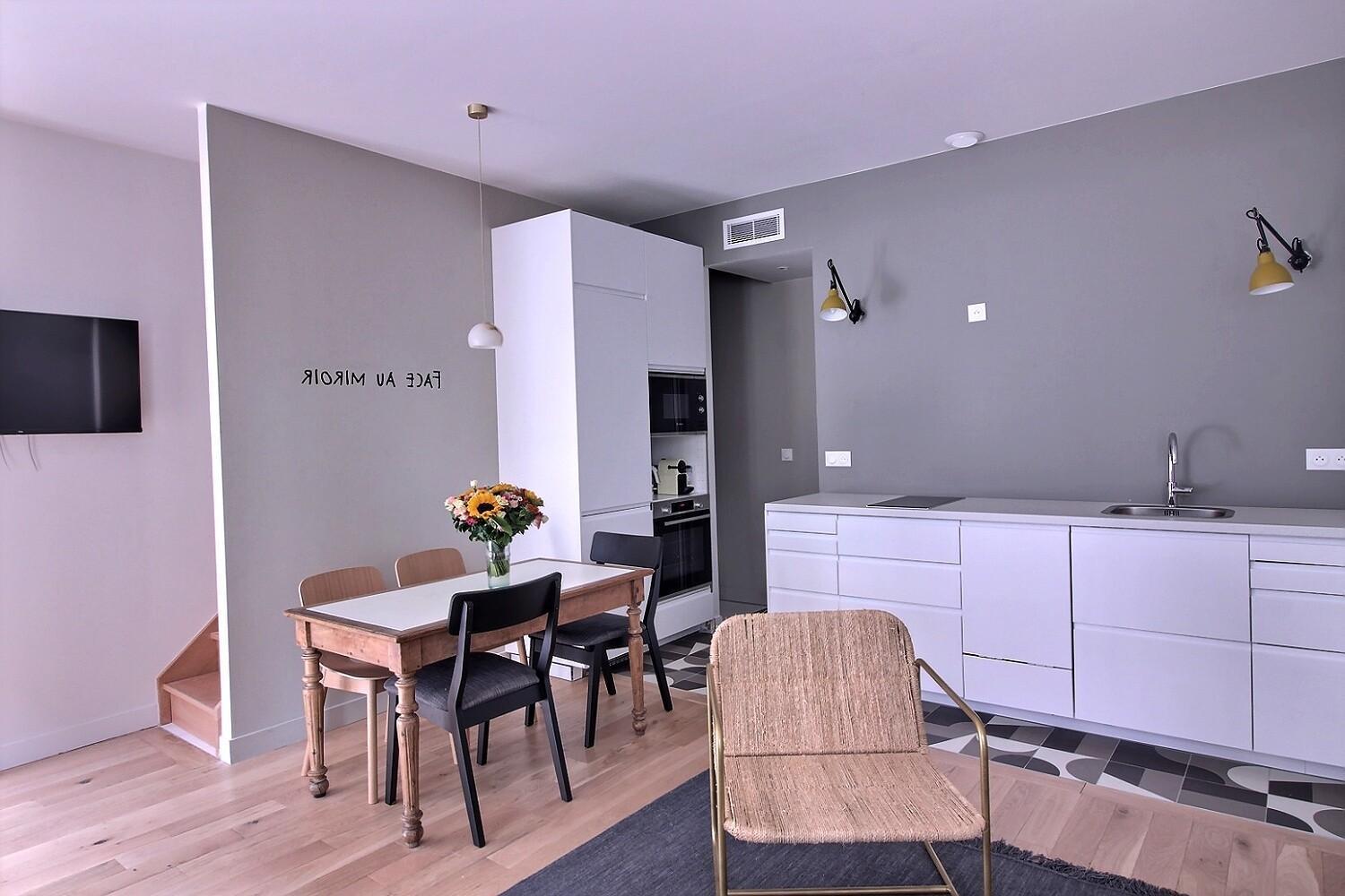 Apartment Parisian L Marais