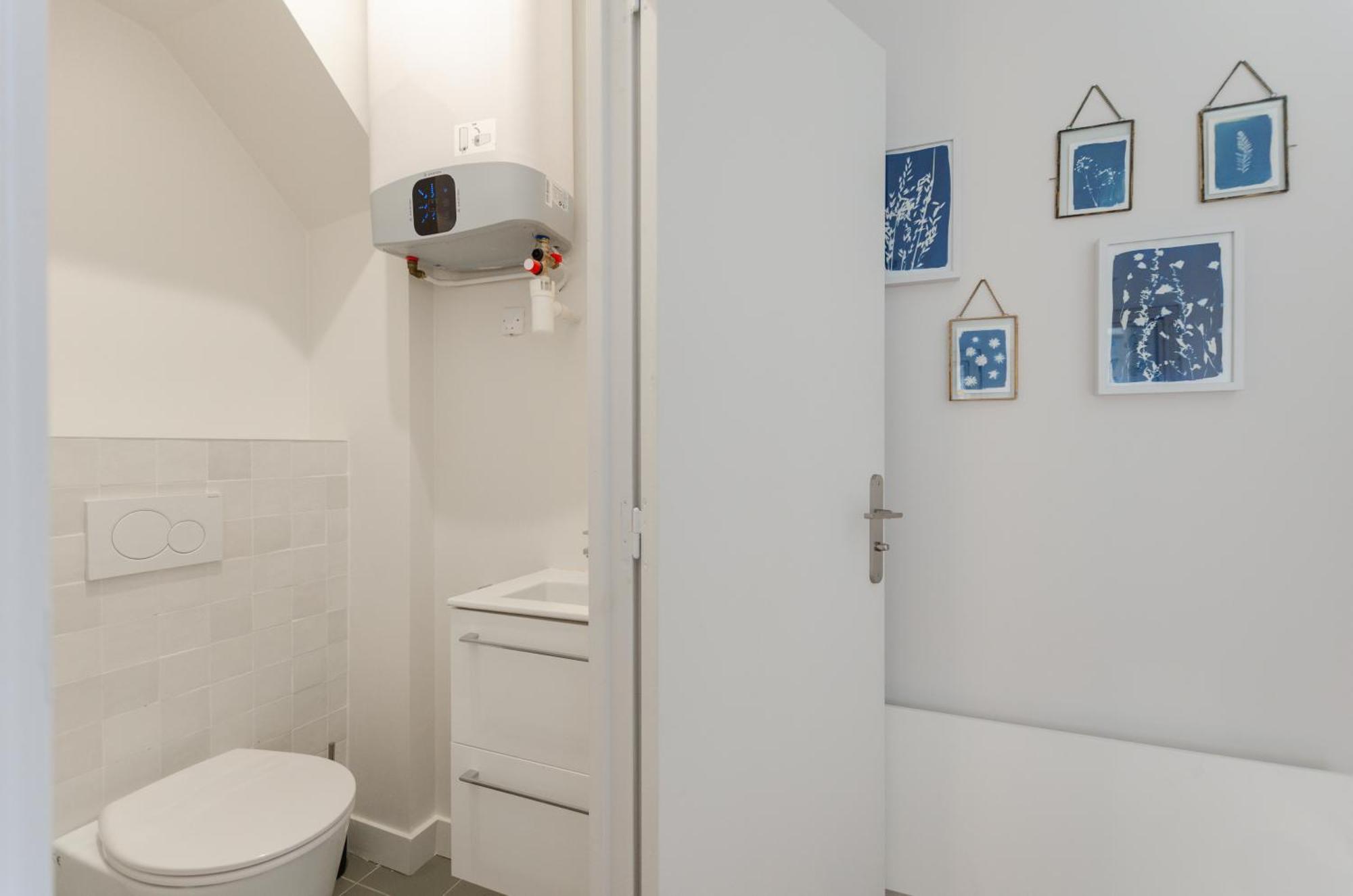 Parisian L Marais Apartment