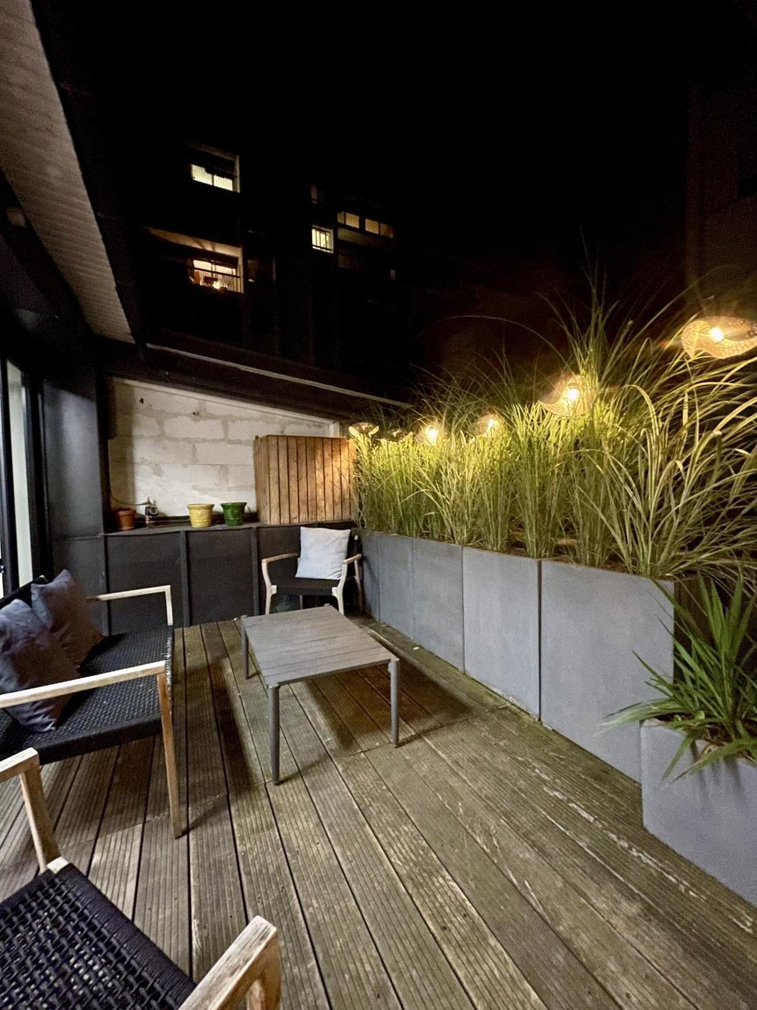 Parisian L Marais Apartment *