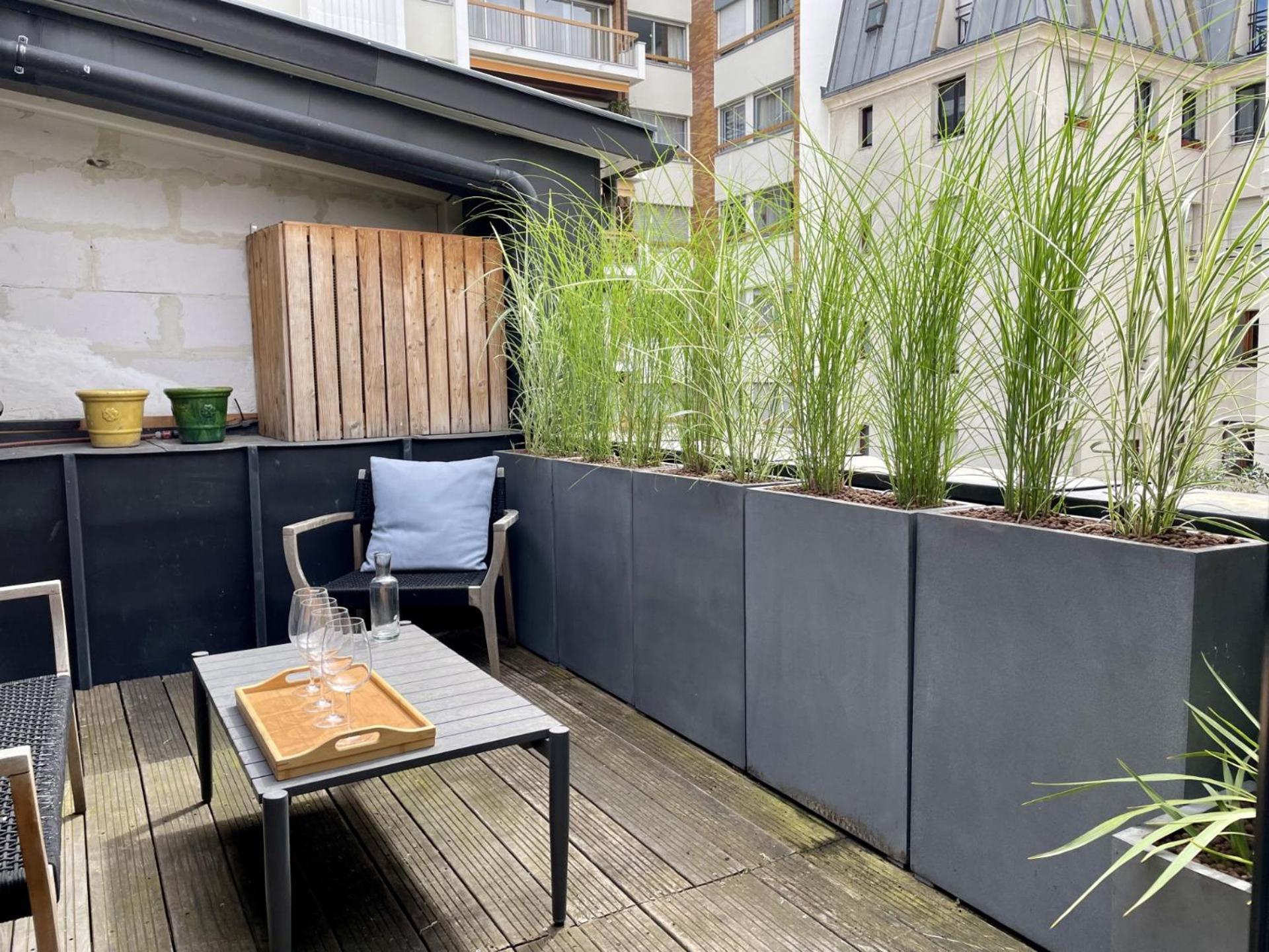 Parisian L Marais Apartment *