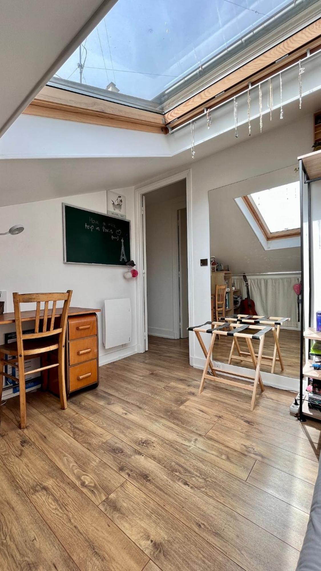 Large, Quiet, Familial Floor Duplex Apartment