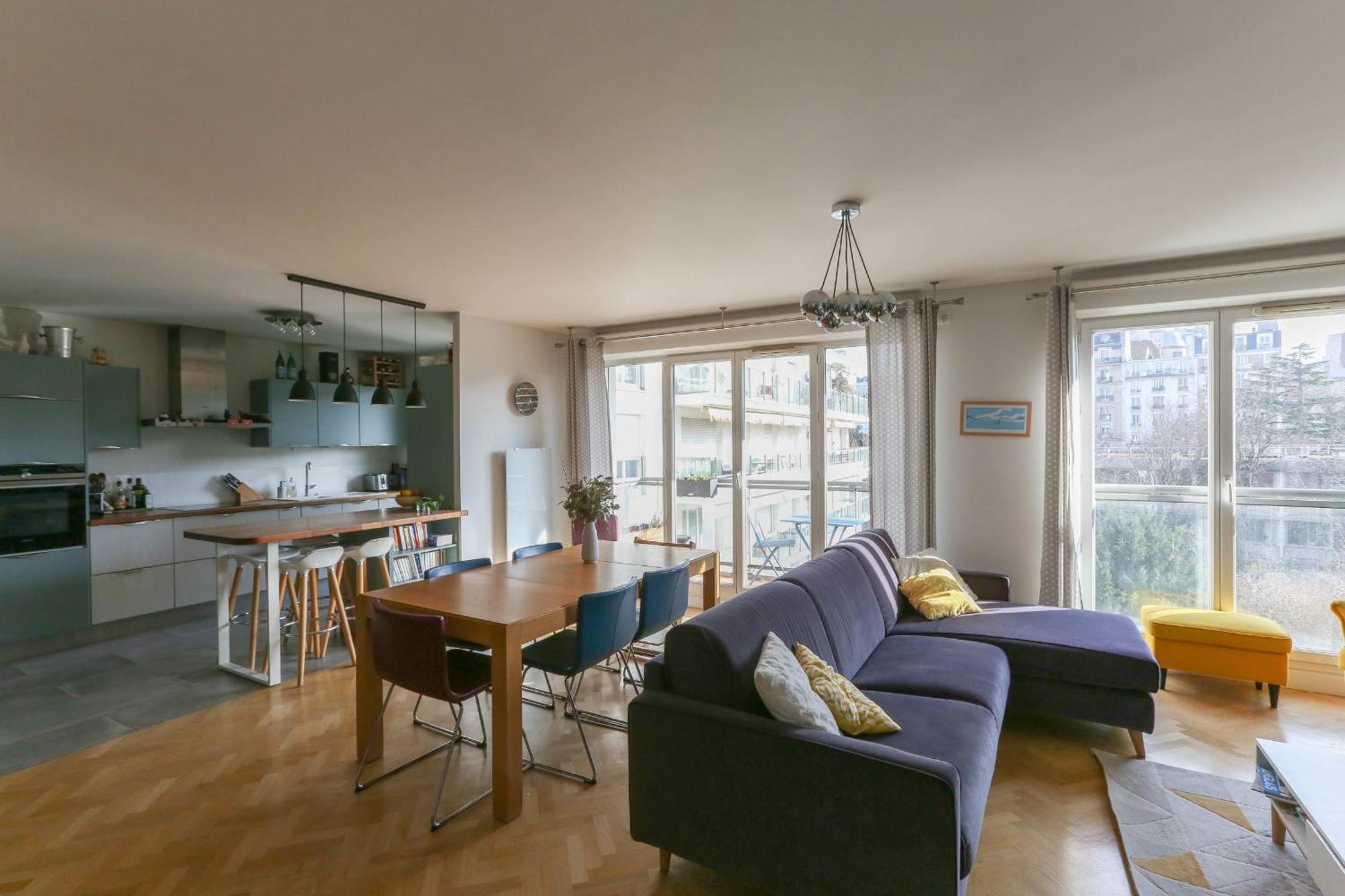 Apartment Family Of 102 M2 In The Heart Of The 19th *