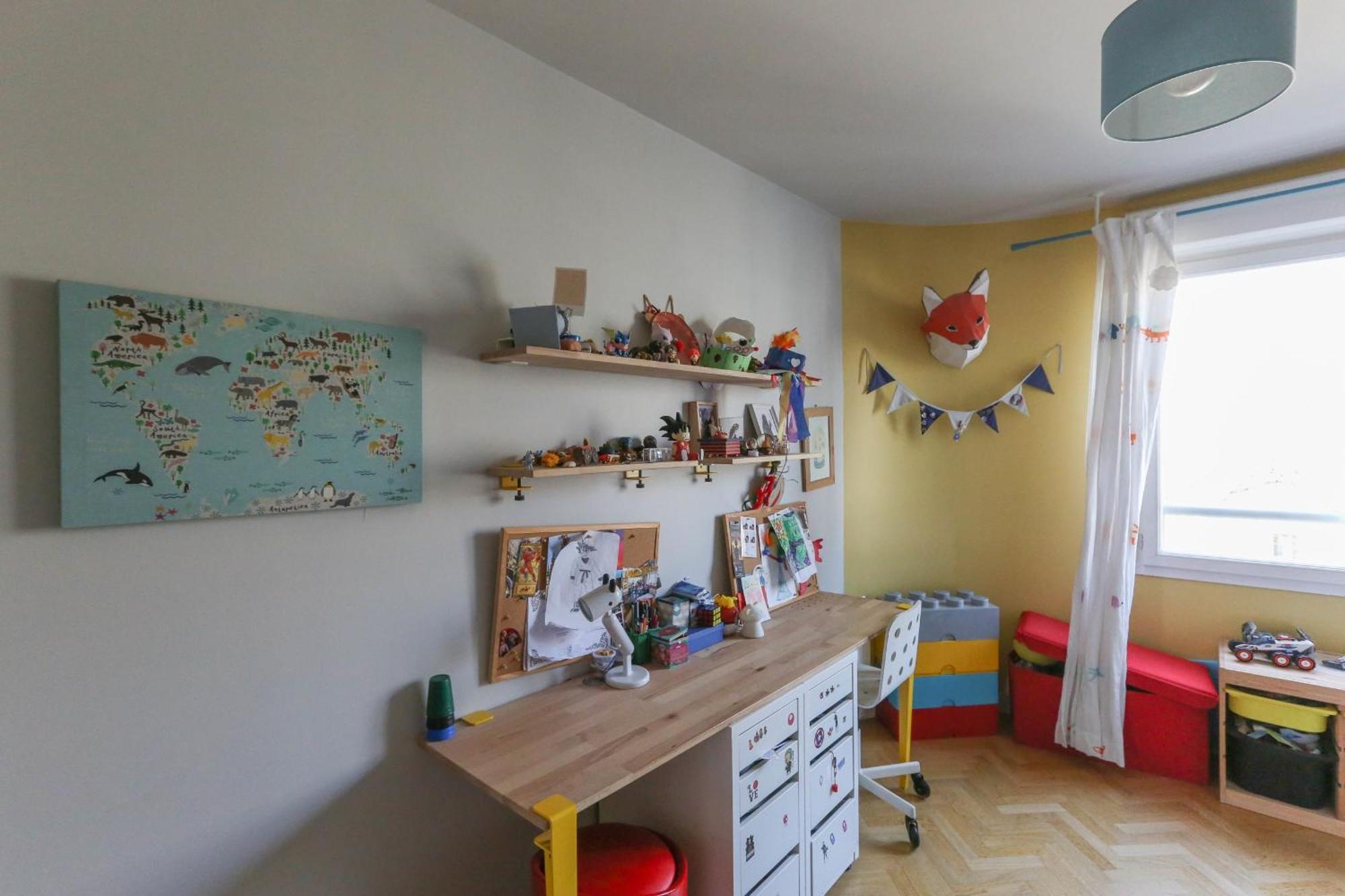 Apartment Family Of 102 M2 In The Heart Of The 19th