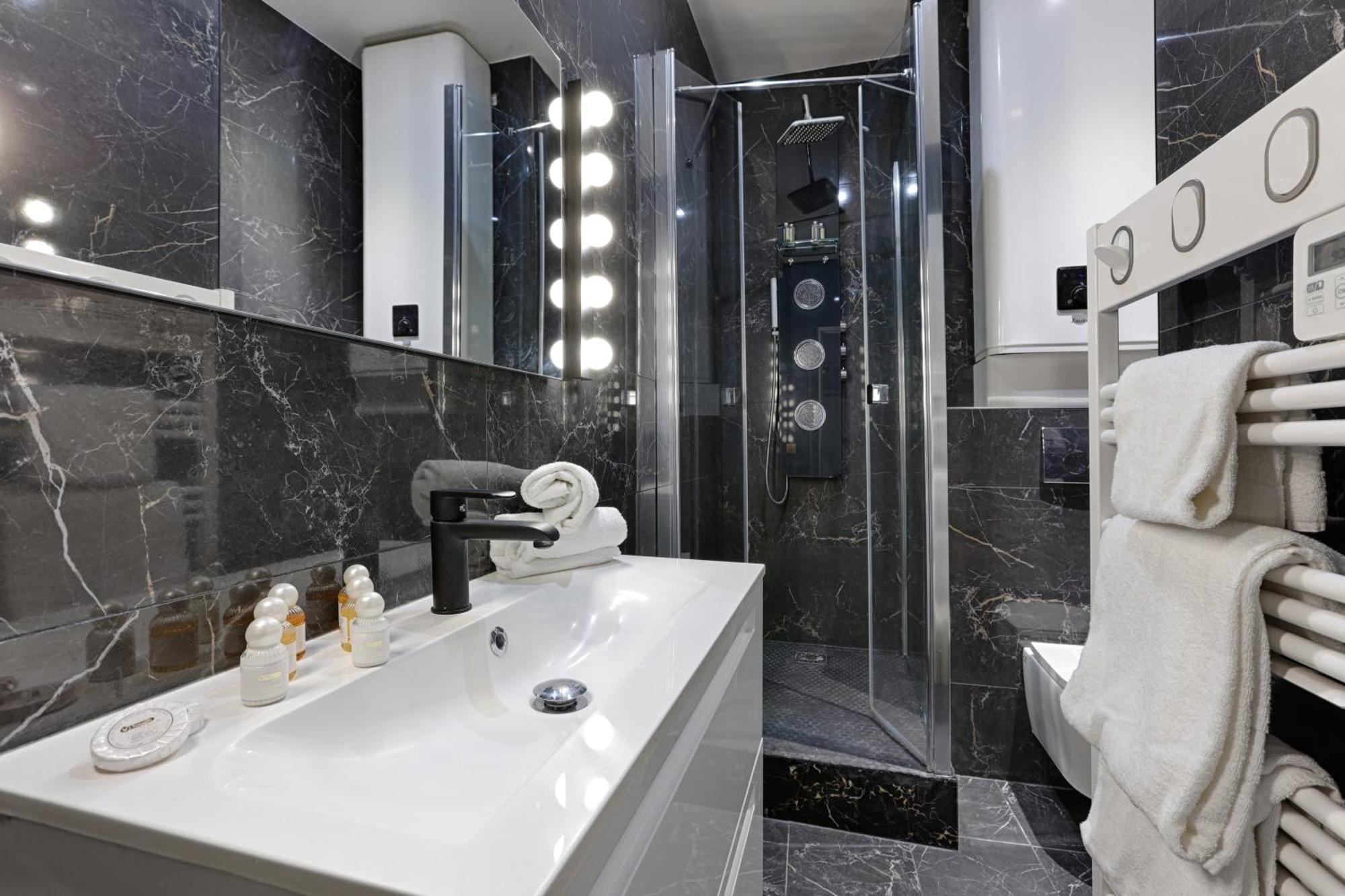 Mykeypers - Amazing Luxury Triplex 3br 8p - Arc De Triomphe Apartment