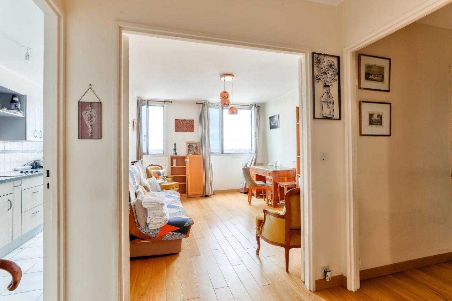1br Flat View On Eiffel Tower And Sacre-coeur Apartment