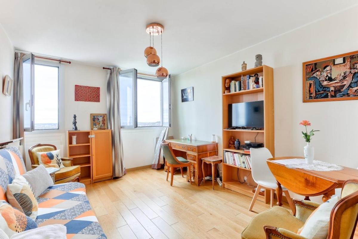 1br Flat View On Eiffel Tower And Sacre-coeur * Paris