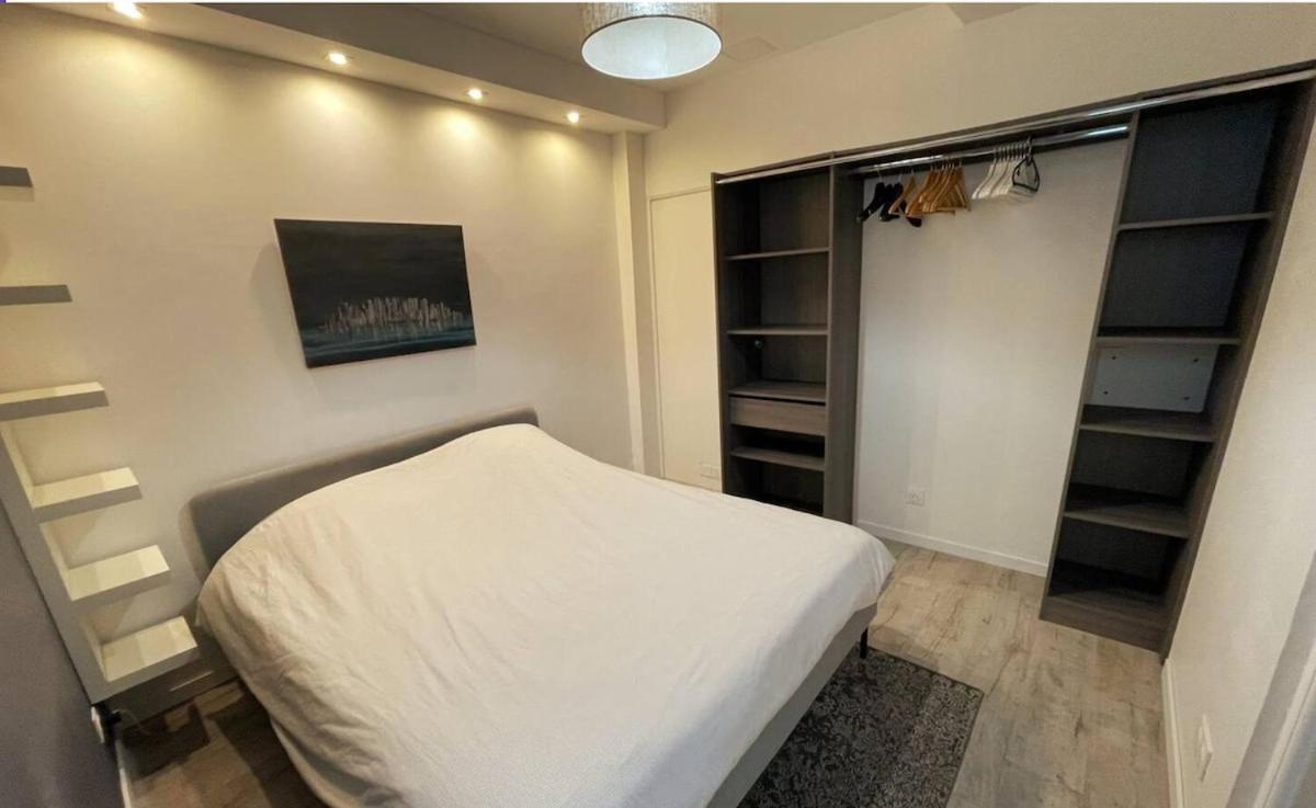 Apartment On Rue Morvan *