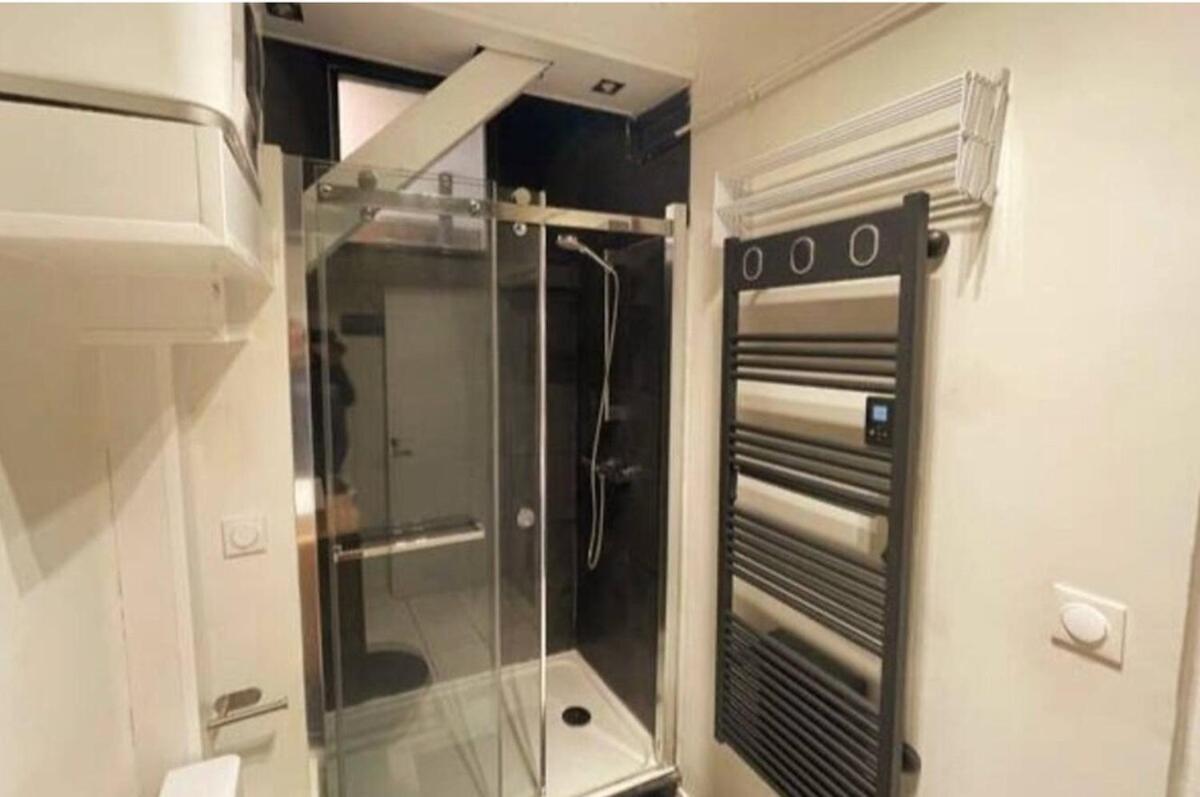 Apartment On Rue Morvan Paris