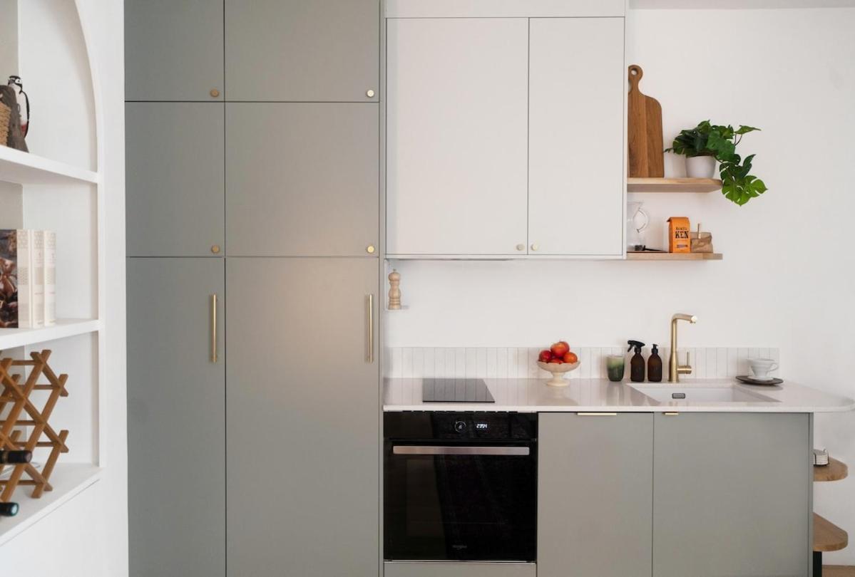 Minimalist Haussmannian 11 Apartment Paris