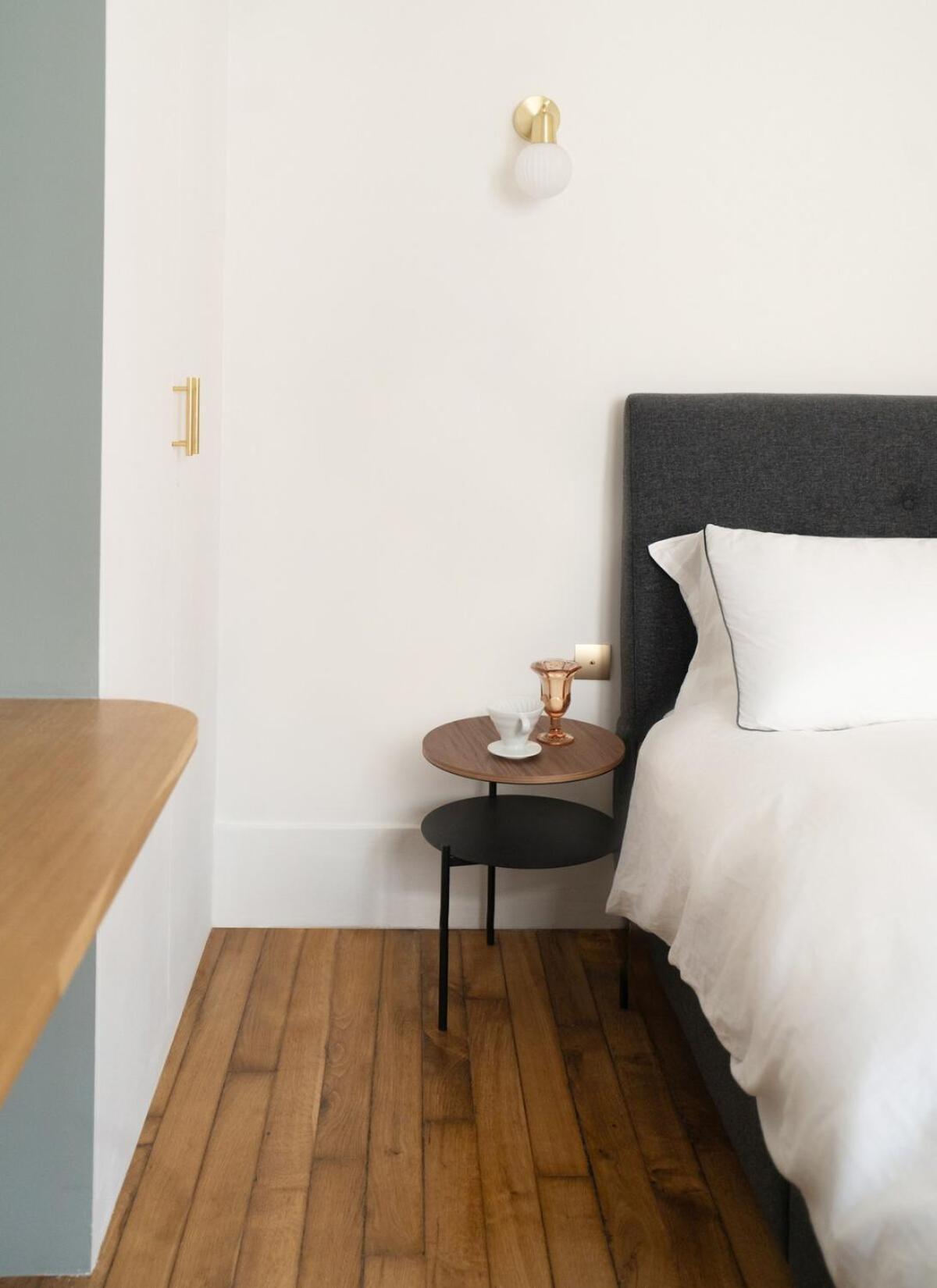 Apartment Minimalist Haussmannian 11 Paris