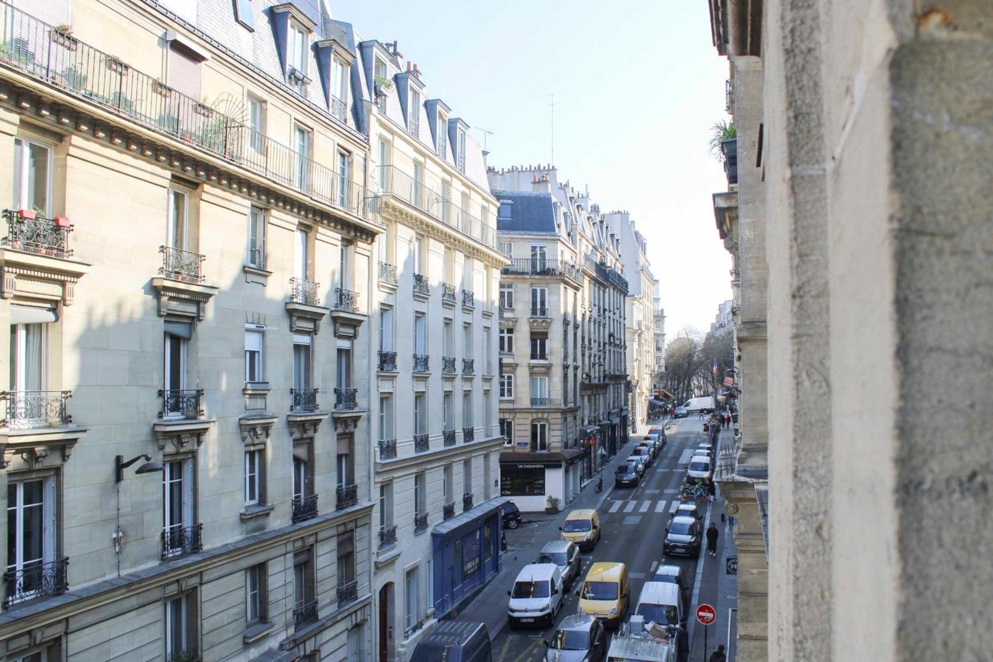 2 Near The Sacre-coeur Apartment Paris