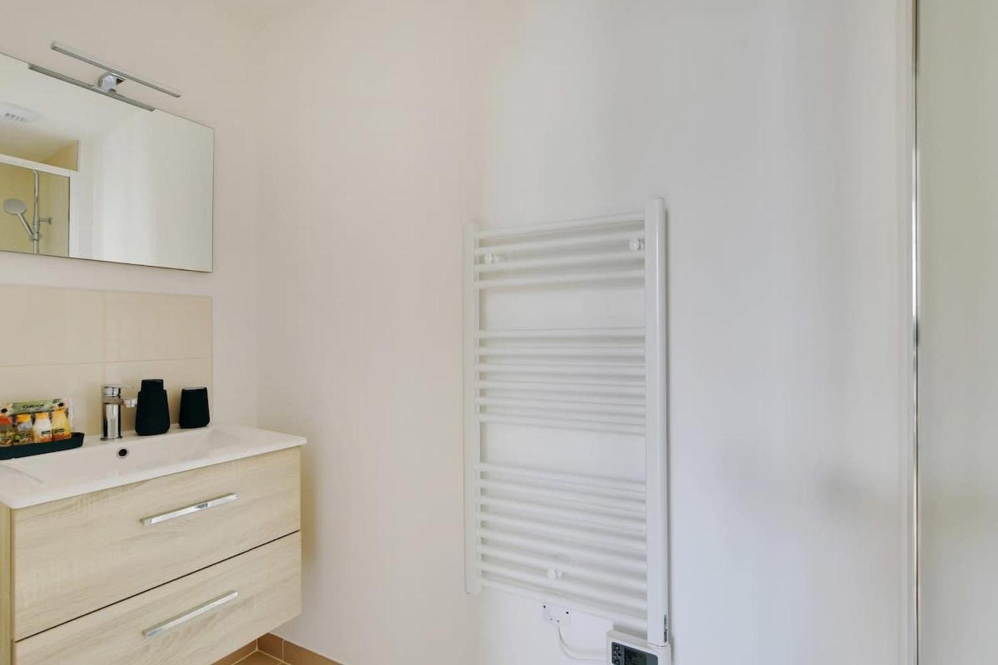 Flexliving - Whole Flat - Fessart Apartment Paris