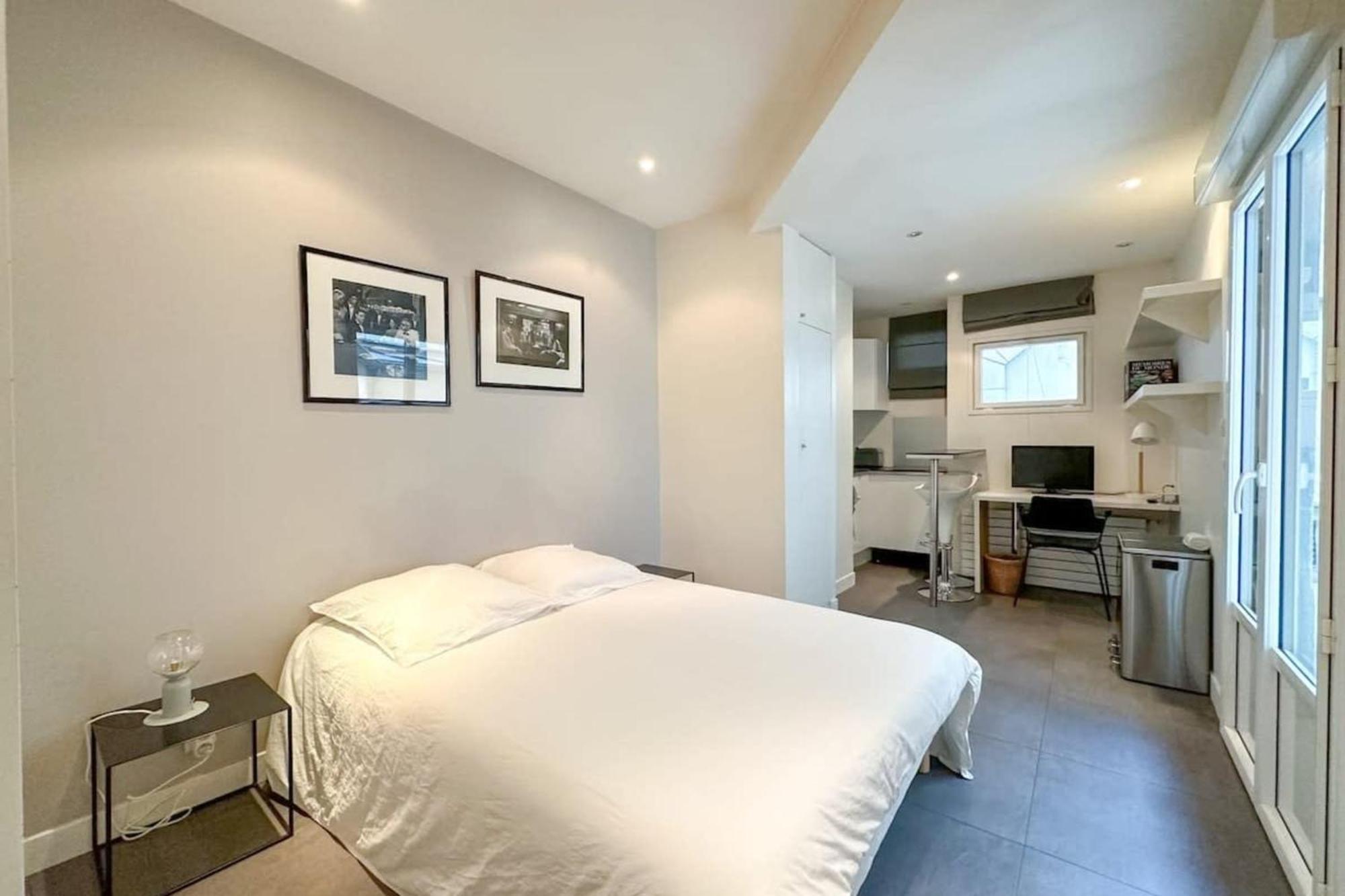 Flexliving - - Victor Hugo Apartment Paris