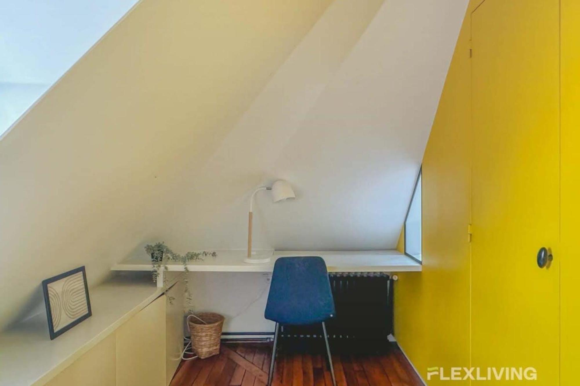 Flexliving - Onebedroom - Malesherbes - Eiffel Tower View *