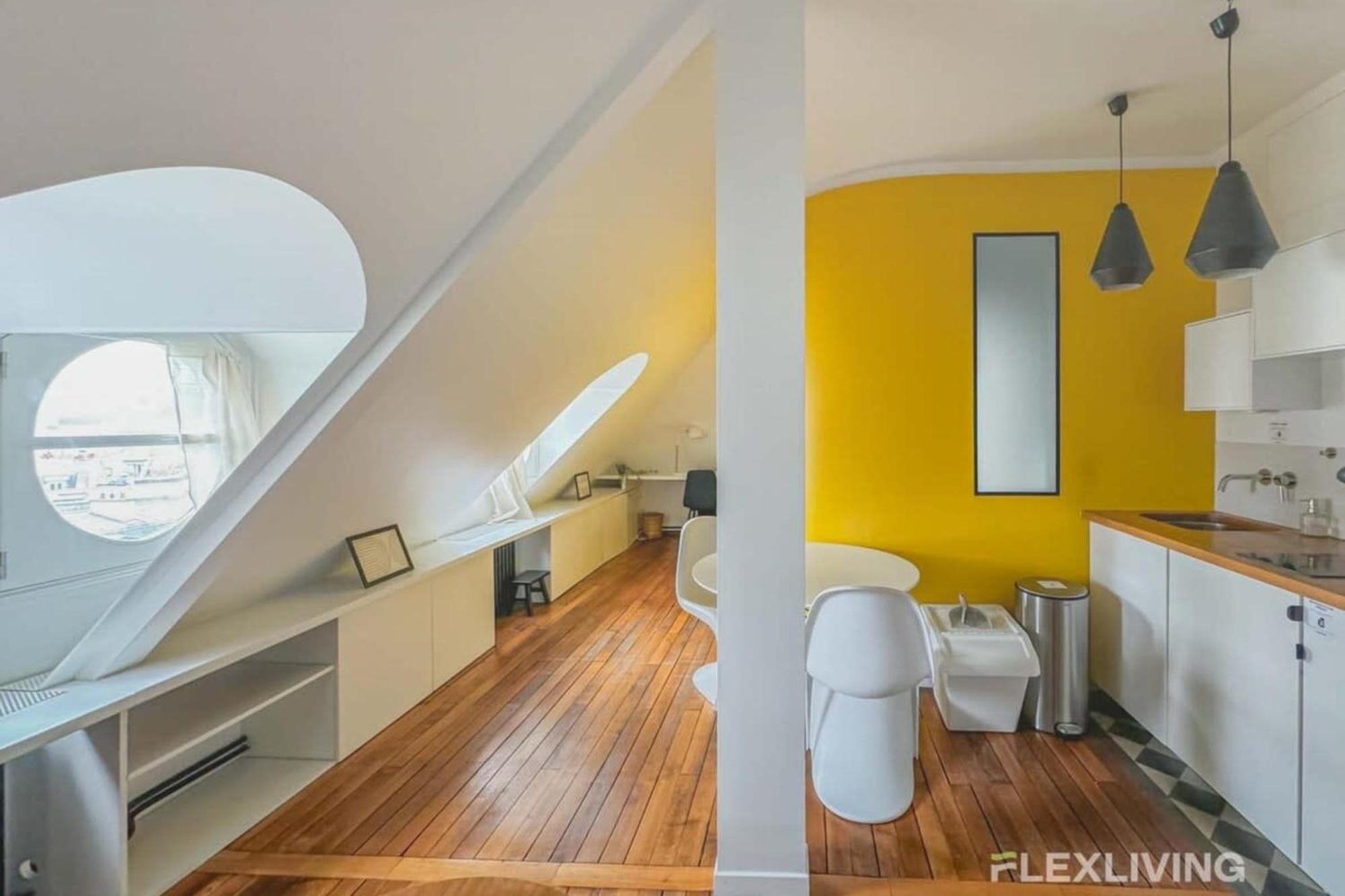 Flexliving - Onebedroom - Malesherbes - Eiffel Tower View Apartment
