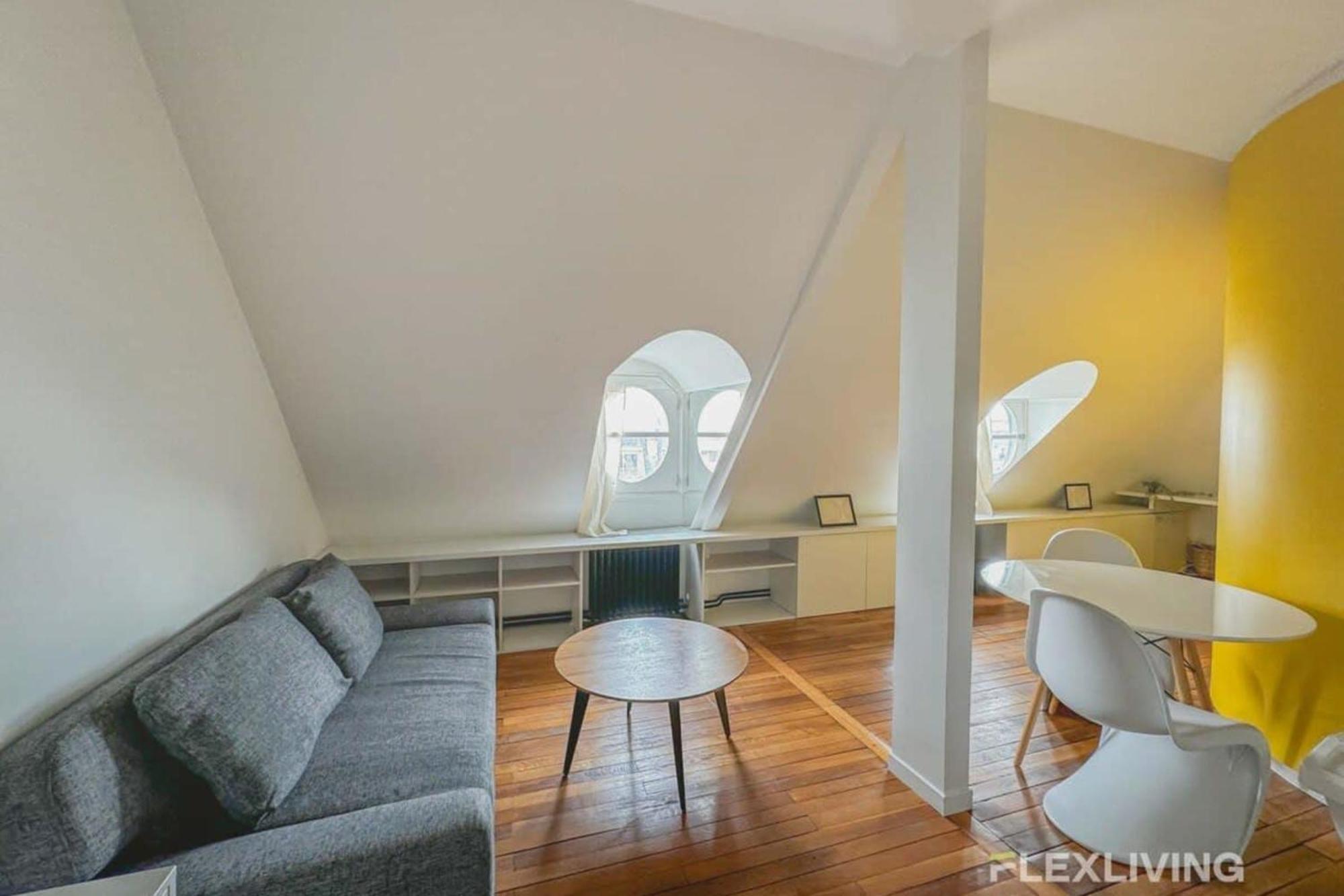 Flexliving - Onebedroom - Malesherbes - Eiffel Tower View *
