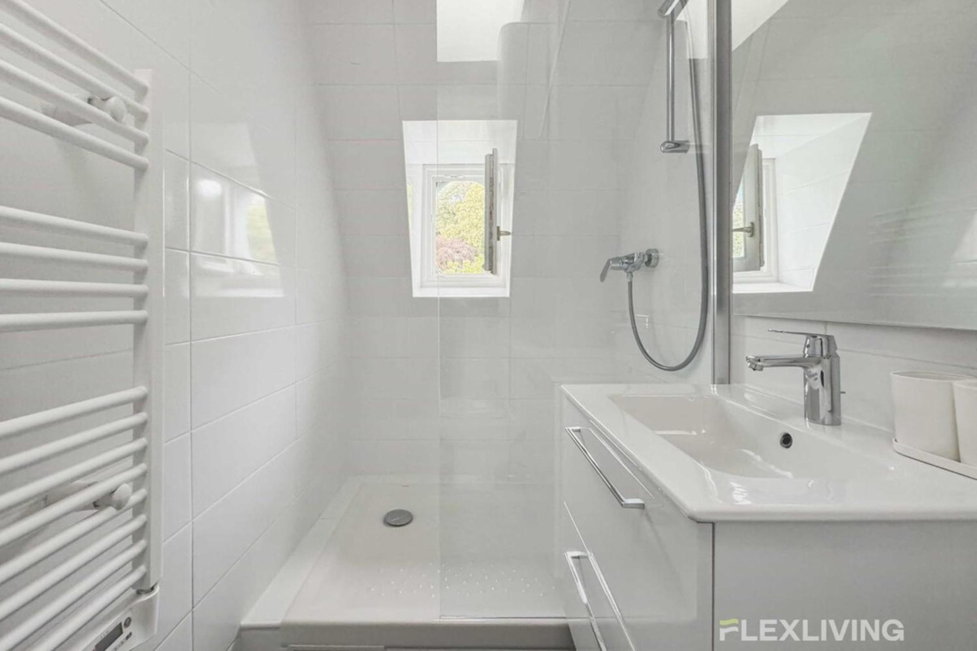 Flexliving - Whole - 18 *